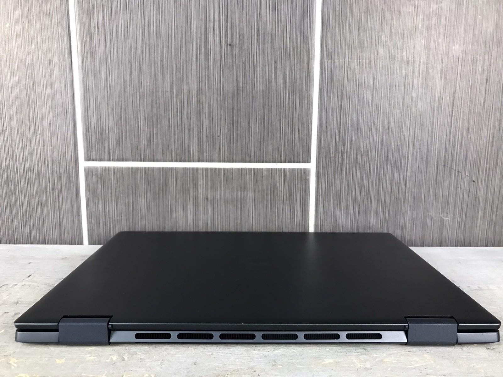 Dell Inspiron 16″ 2-in-1 (P128F) Laptop AMD Ryzen 5 7530U 16GB RAM 512GB SSD