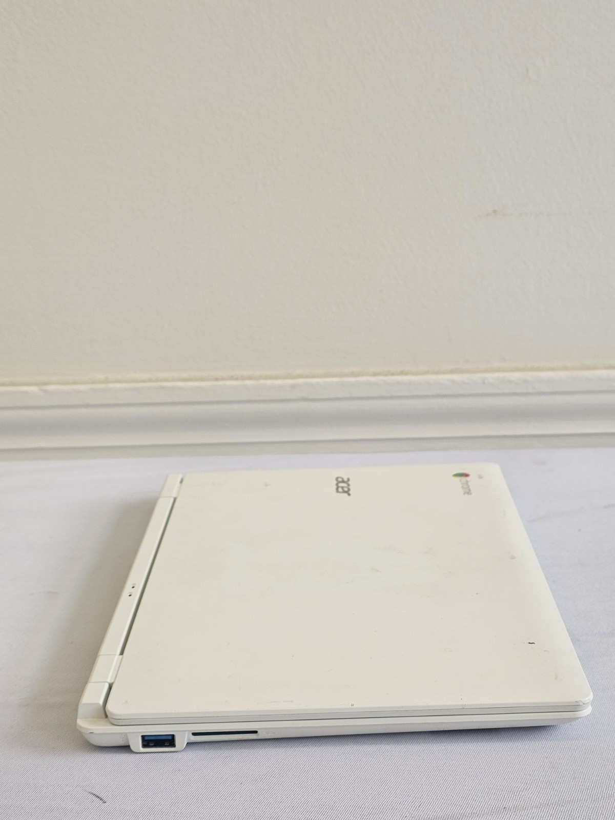 Acer Chromebook 11 CB3-111 Laptop – Intel Celeron N2840 – 2GB RAM 16GB SSD READ