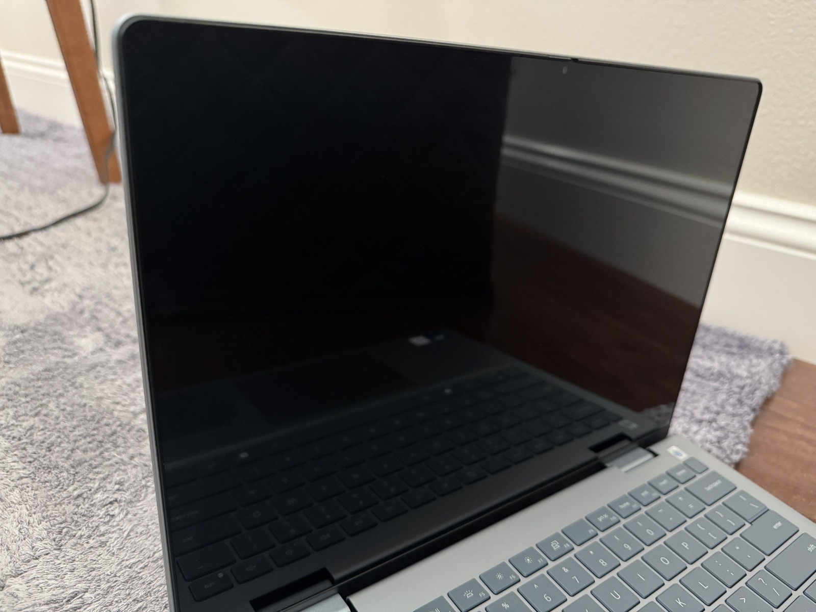 Dell Inspiron 7440 14″ 2-in-1 Touchscreen Core 5-120U 16GB RM 512 SSD
