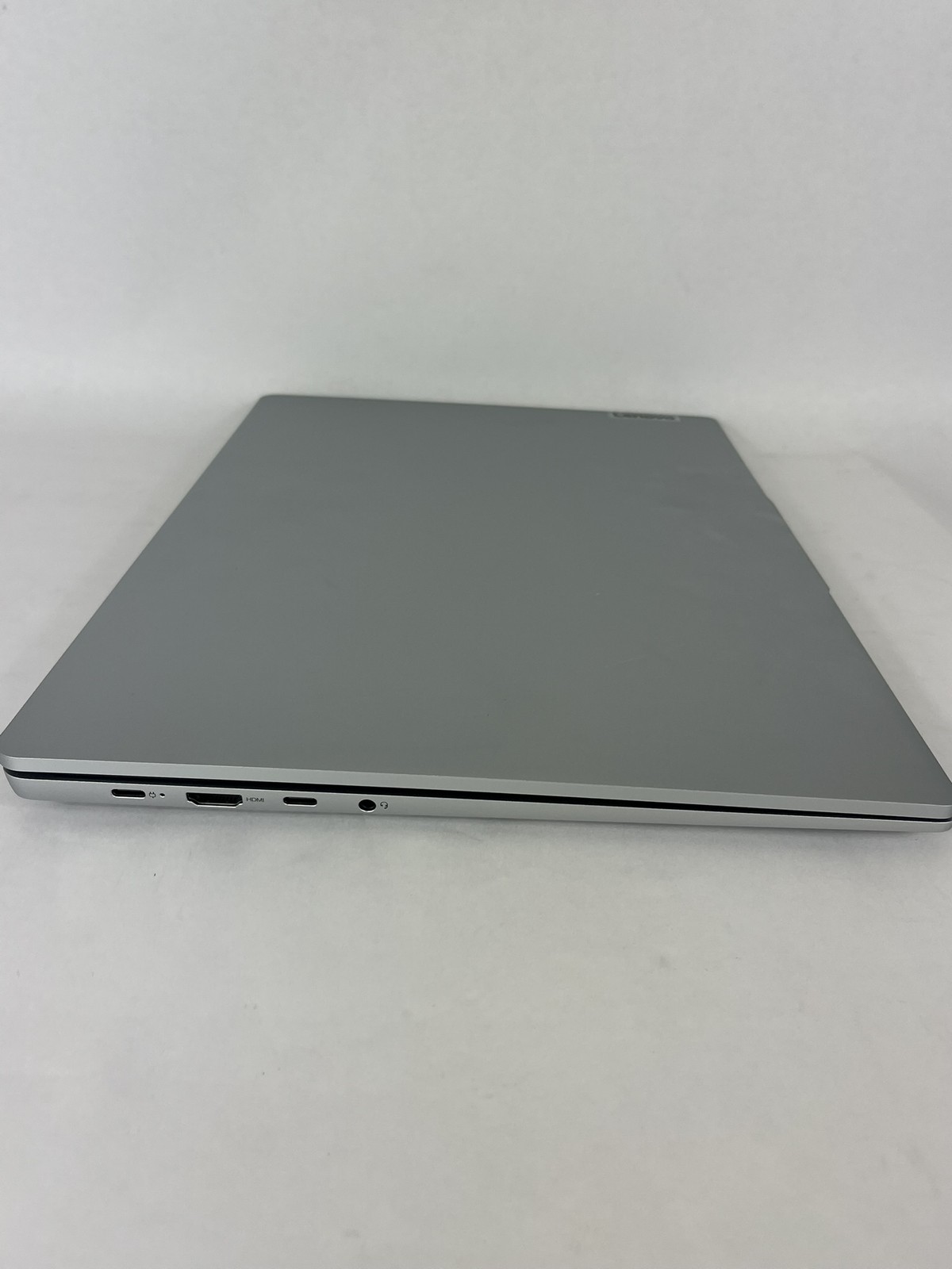 Lenovo IdeaPad Slim 5 16IRU9 16in Intel Core 7 150U 1.8GHz 8GB RAM 512GB WIN11
