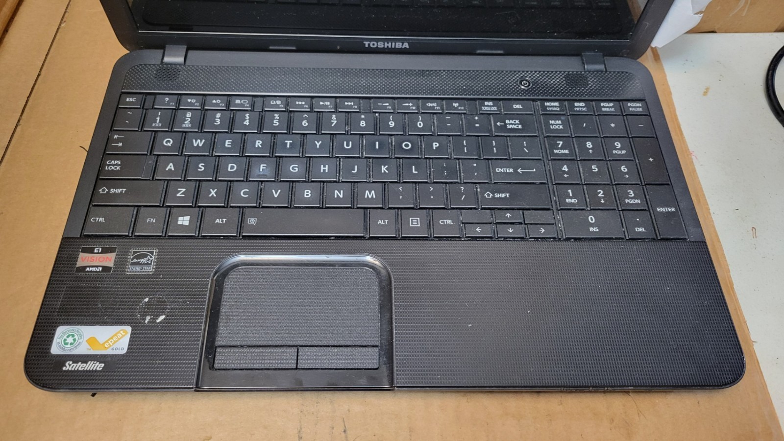 TOSHIBA SATELLITE C855D S5201 – AMD E1 1200 – No Boot – For Parts or Repair