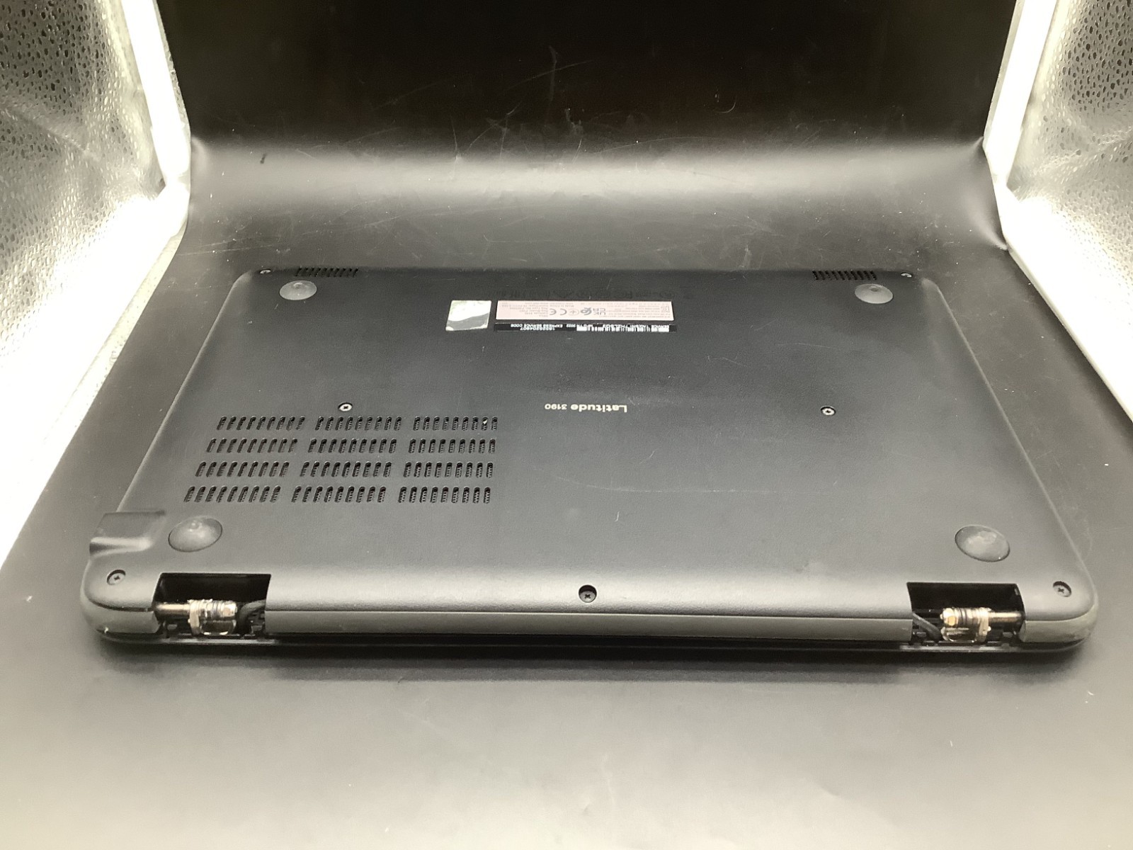 Dell Latitude 3190 11.6″ Pentium Silver N5030 @ 1.7GHz 4GB RAM 128GB SSD Read