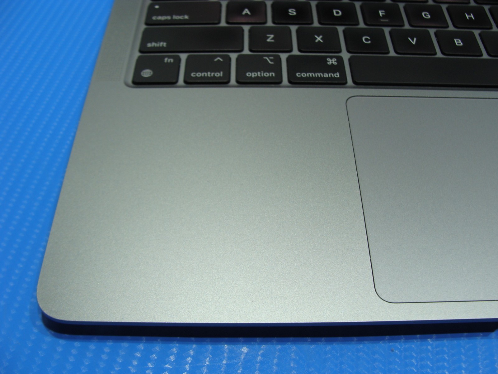 Apple MacBook Air A2337 (2020) 13.3″ M1 8CPU/8GPU 8GB 512GB OS Sonoma MGN73LL/A