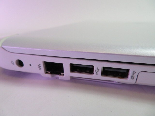 HP PAVILION 15Z-AB100, AMD A8-7410, 8GB, 1TB HDD, WEBCAM, WIN 10, BAD BATTERY
