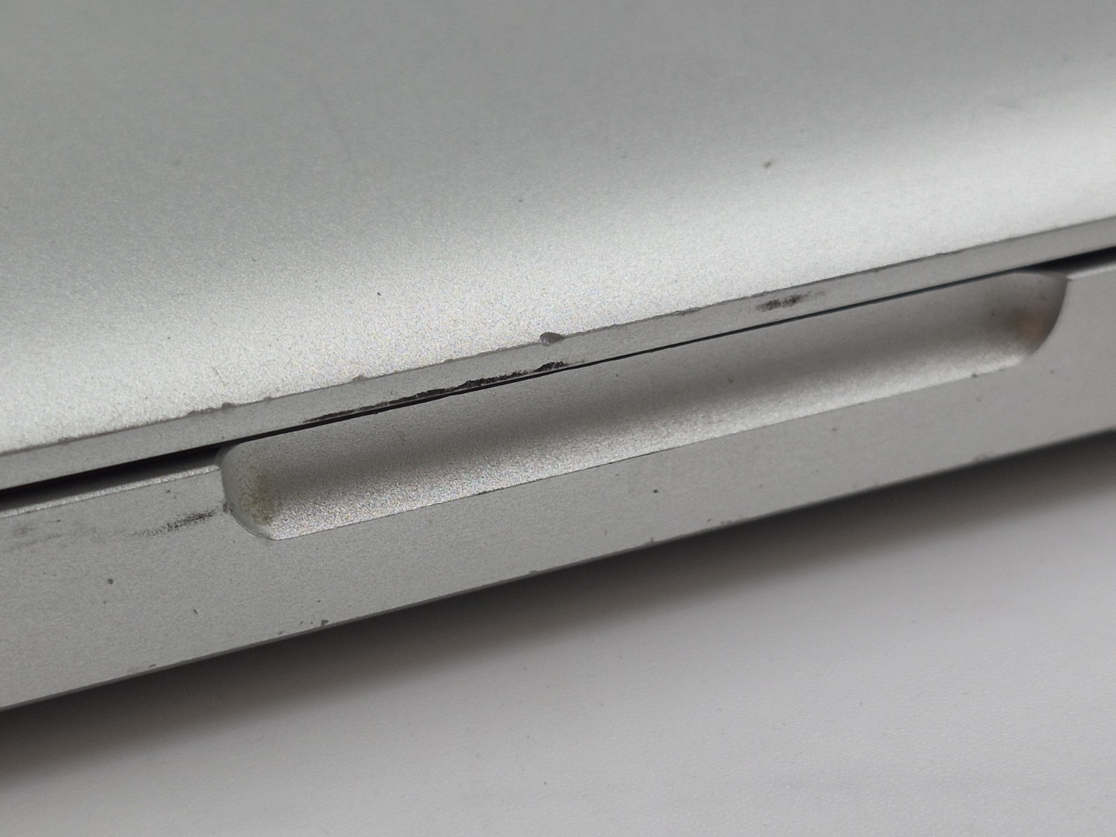 Apple MacBook Pro 13″ Mid 2012 i5-3210M 2.50GHz 4GB RAM 120GB SSD Track Pad Bad