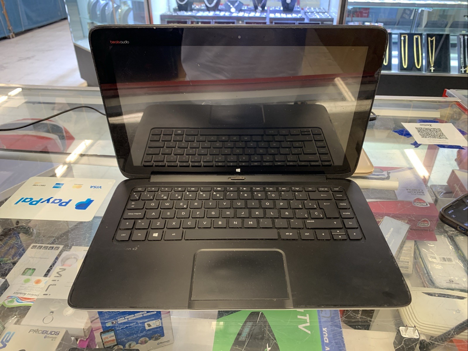 HP Pavilion x3 13-p110nr Multi-Touch 13.3″ 2 in 1 Detachable Laptop Win 10