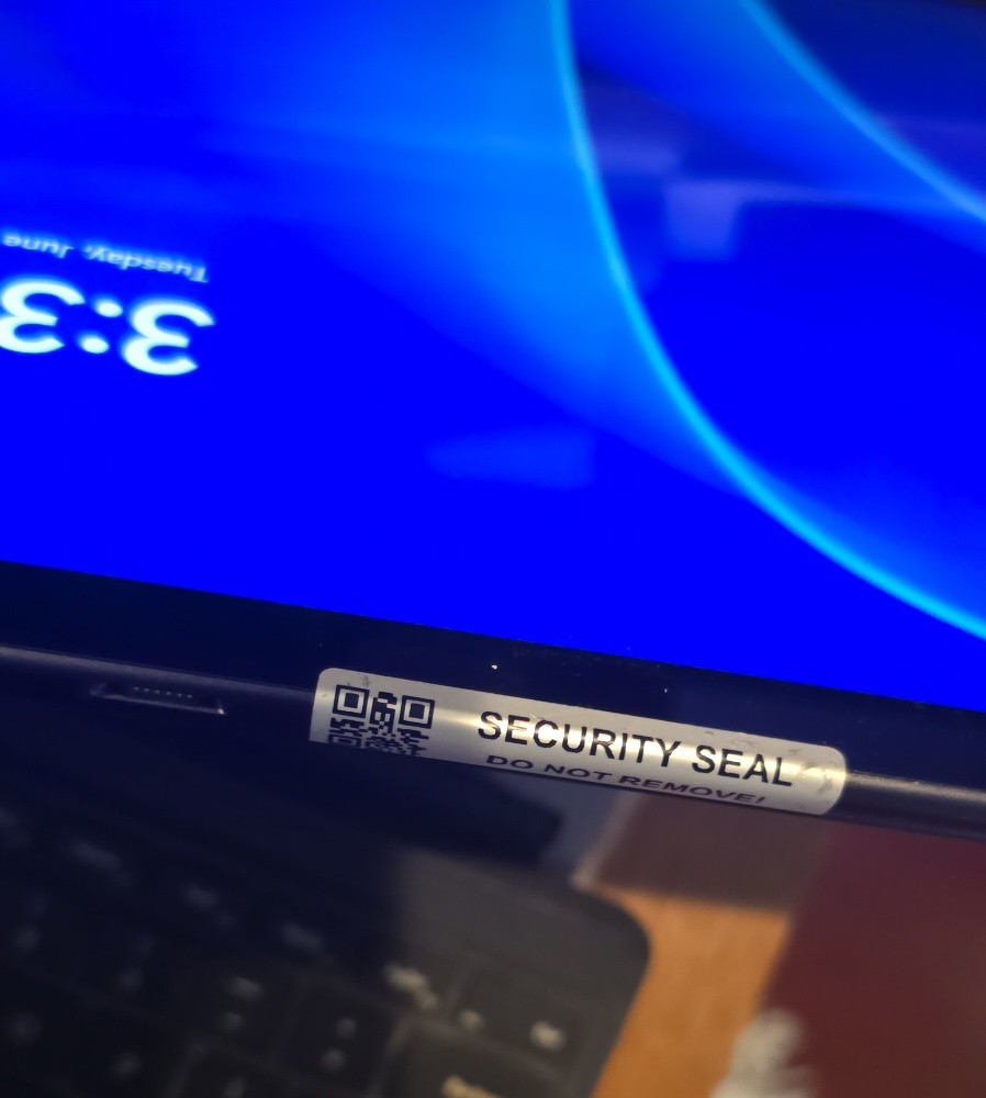Surface Pro 8 (11th Gen) – i5‑1135G7 / 256GB SSD / 8GB RAM – Windows 11