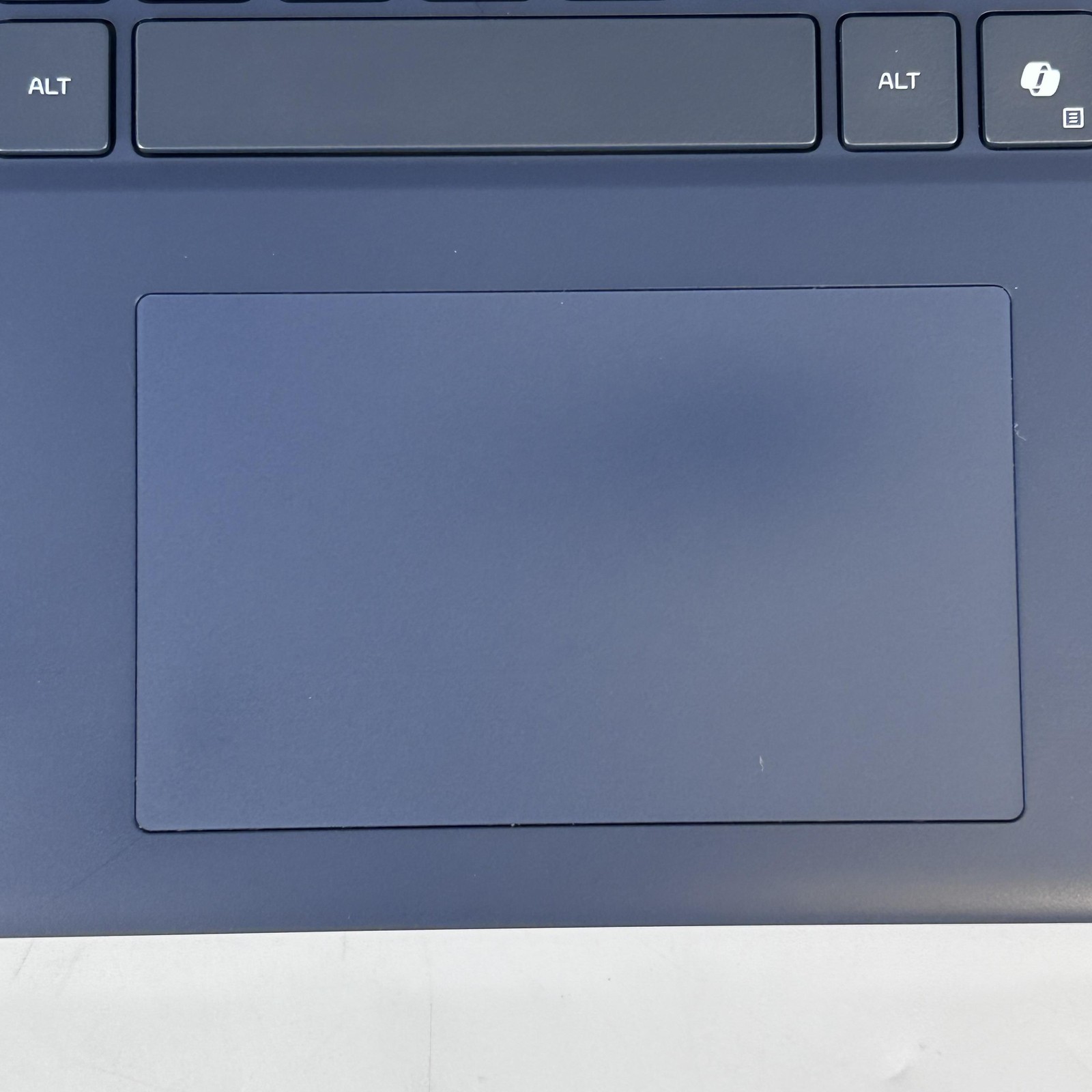 Dell Alienware 16 Aurora 120Hz QHD+ 2.5 GHz Core 7 240H 32GB 1TB SSD RTX 5060
