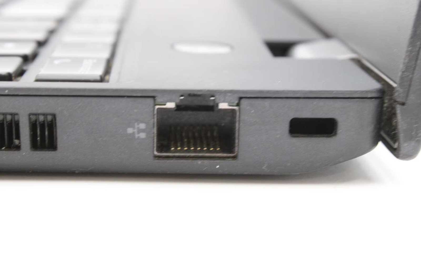 Lenovo ThinkPad T15 Gen 2i Used 15.5″ i5-1135G7, 256GB NVMe, 8GB RAM