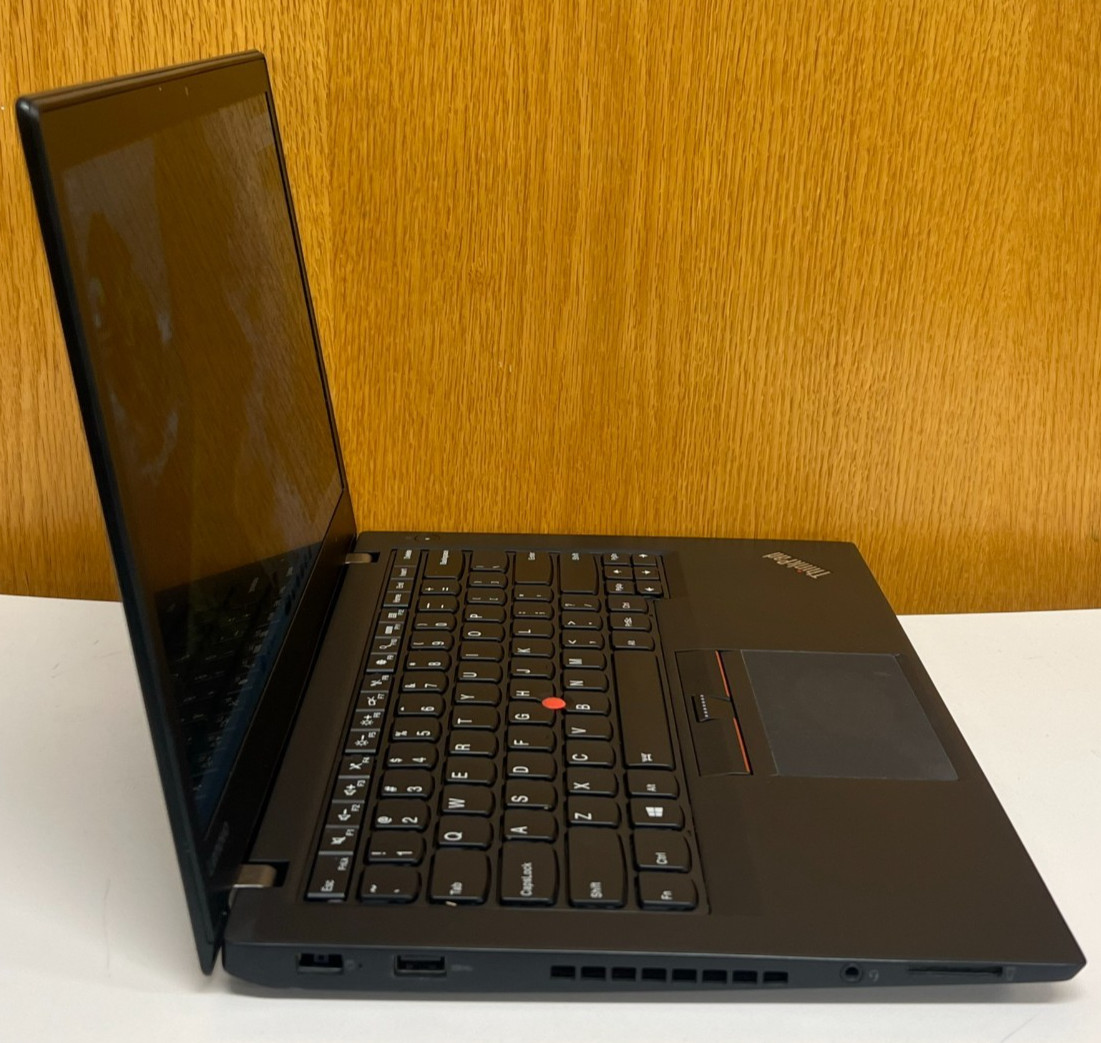 Lenovo ThinkPad T460s + Len Ultra Dock ( i5-6th, 8GB RAM, 256GB SSD ) Win 11 Pro