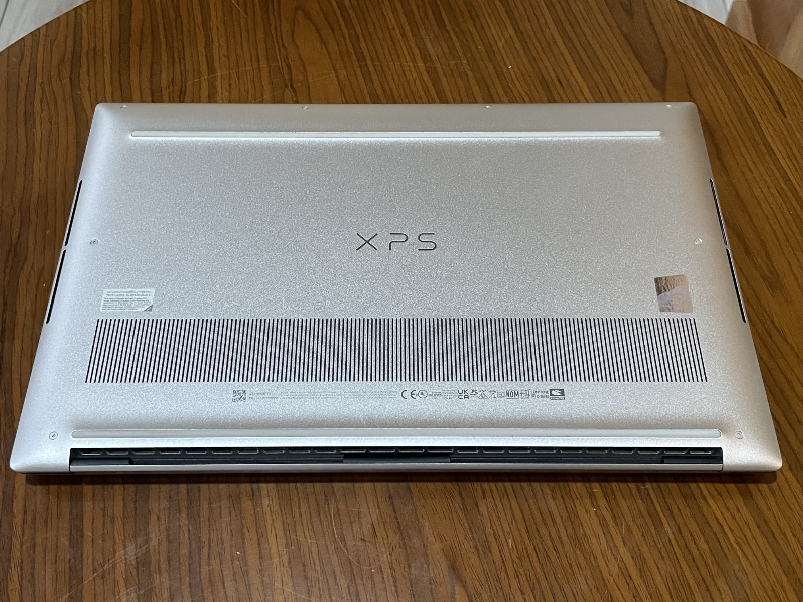 Dell XPS 15 9530 3.5K OLED Touch i7-13700H 32GB 1TB SSD RTX 4050 – 100% Battery