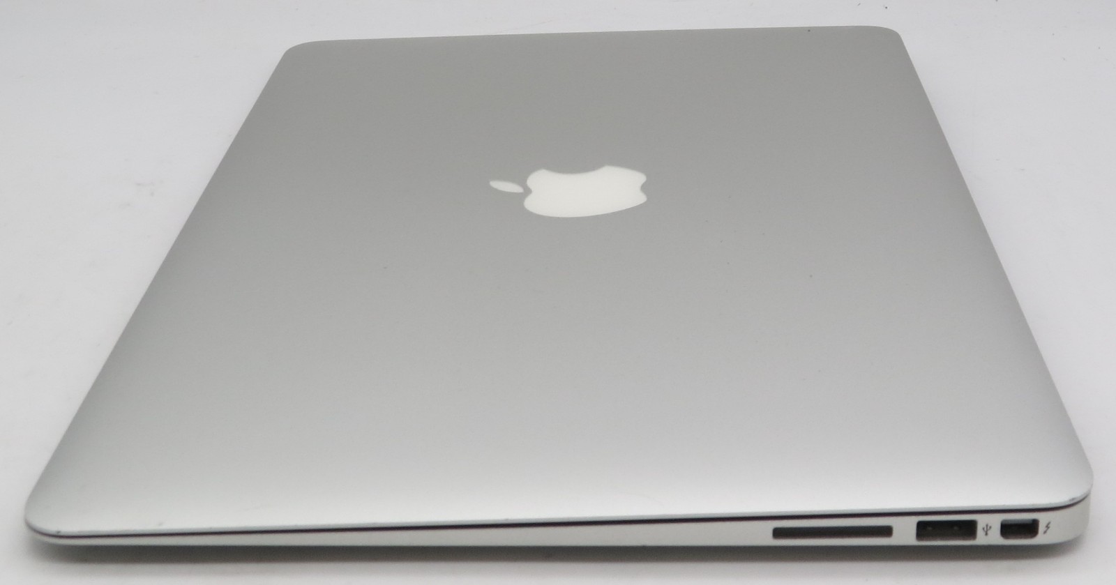 2011 MacBook Air 13″ A1369 i5-2557M @ 1.7GHz 4GB RAM 128GB SSD MacOS X