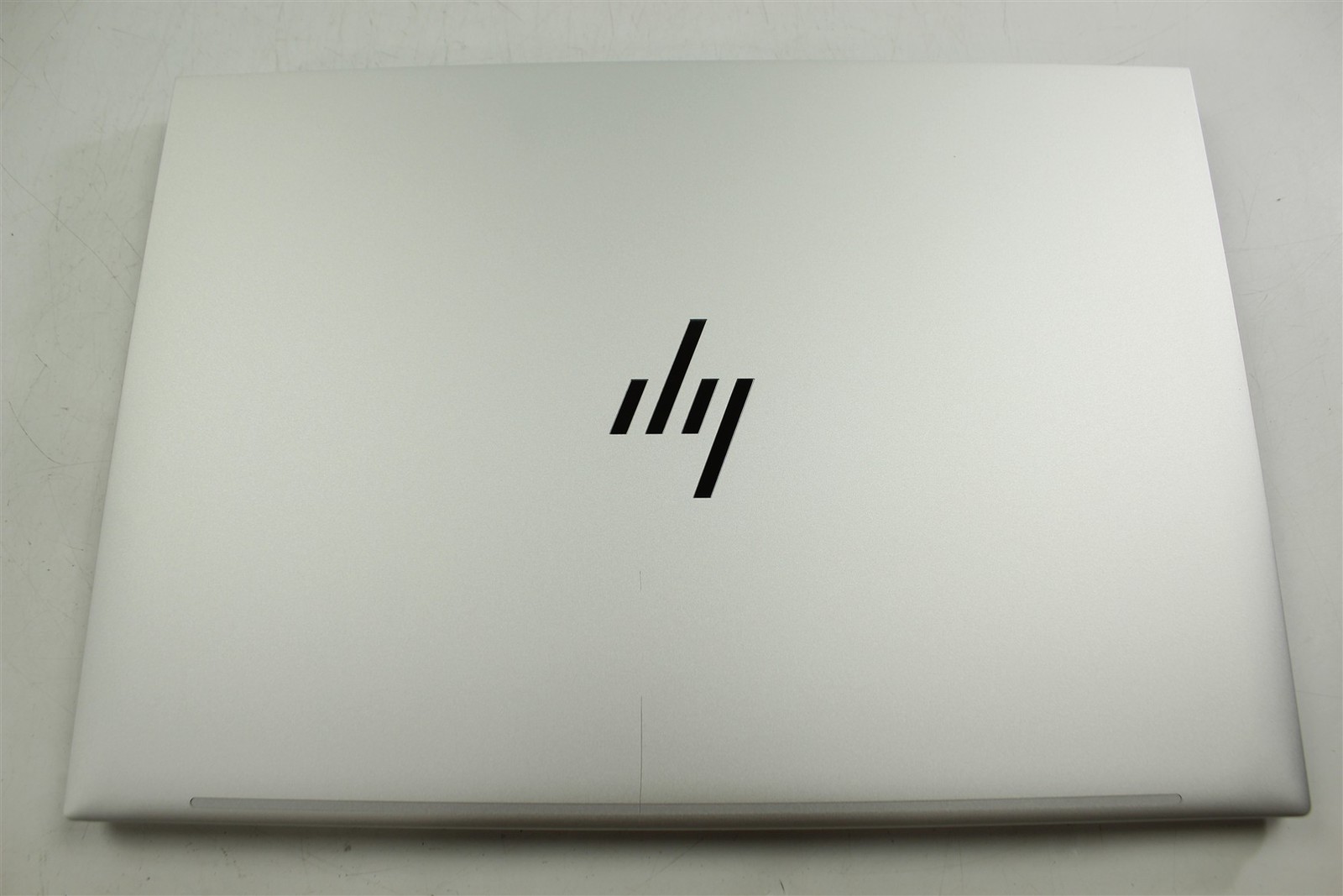 HP EliteBook 860 G9 16″ i5-1250P 1.7GHz 512GB SSD 16GB RAM W11P