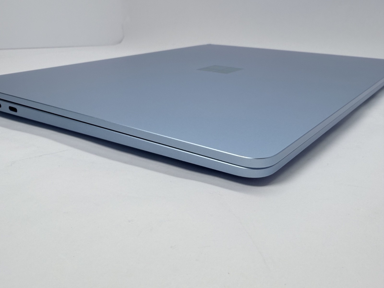 Microsoft Surface Laptop 7 13.8 Snapdragon X Plus 16GB 512GB SSD Tested
