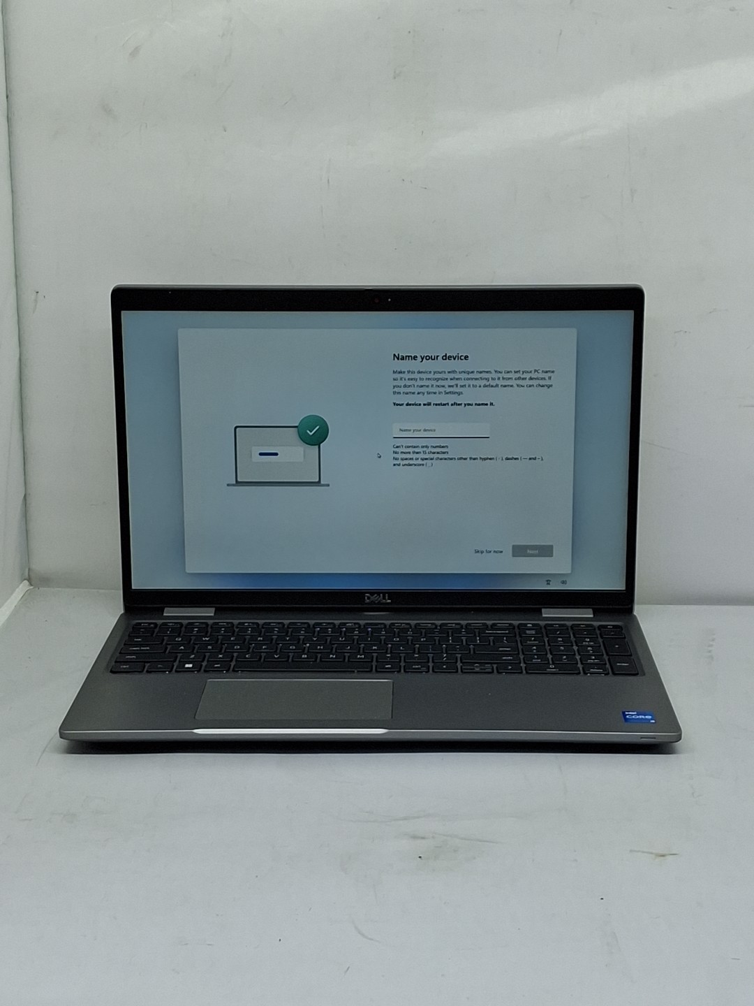 Dell Latitude 5520 – i5-1145G7 – 512GB, 16GB, Windows 11, 15.6″ – Scratches