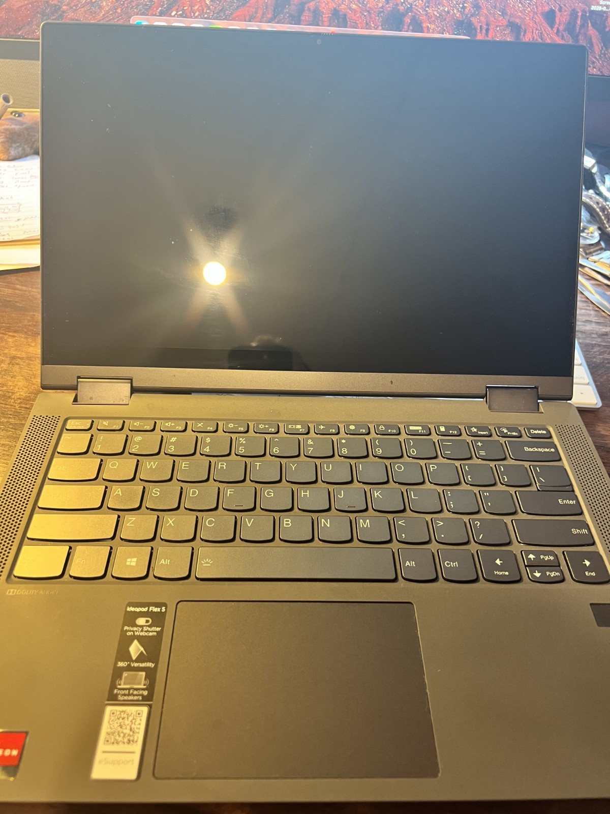 Lenovo IdeaPad Flex 5 – 1470 14″ Ryzen 5 4500U 2.38GHz 16GB RAM 256GB SSD 2 in 1
