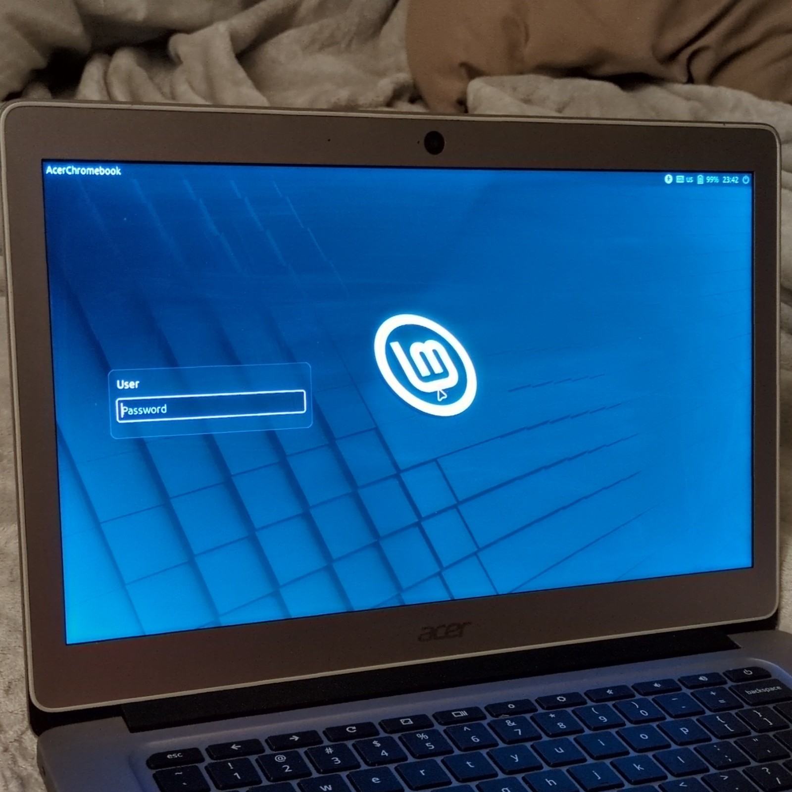 Acer Chromebook 14 CB3-431 4GB 16GB eMMC w/ Charger (LINUX, READ DESCRIPTION)