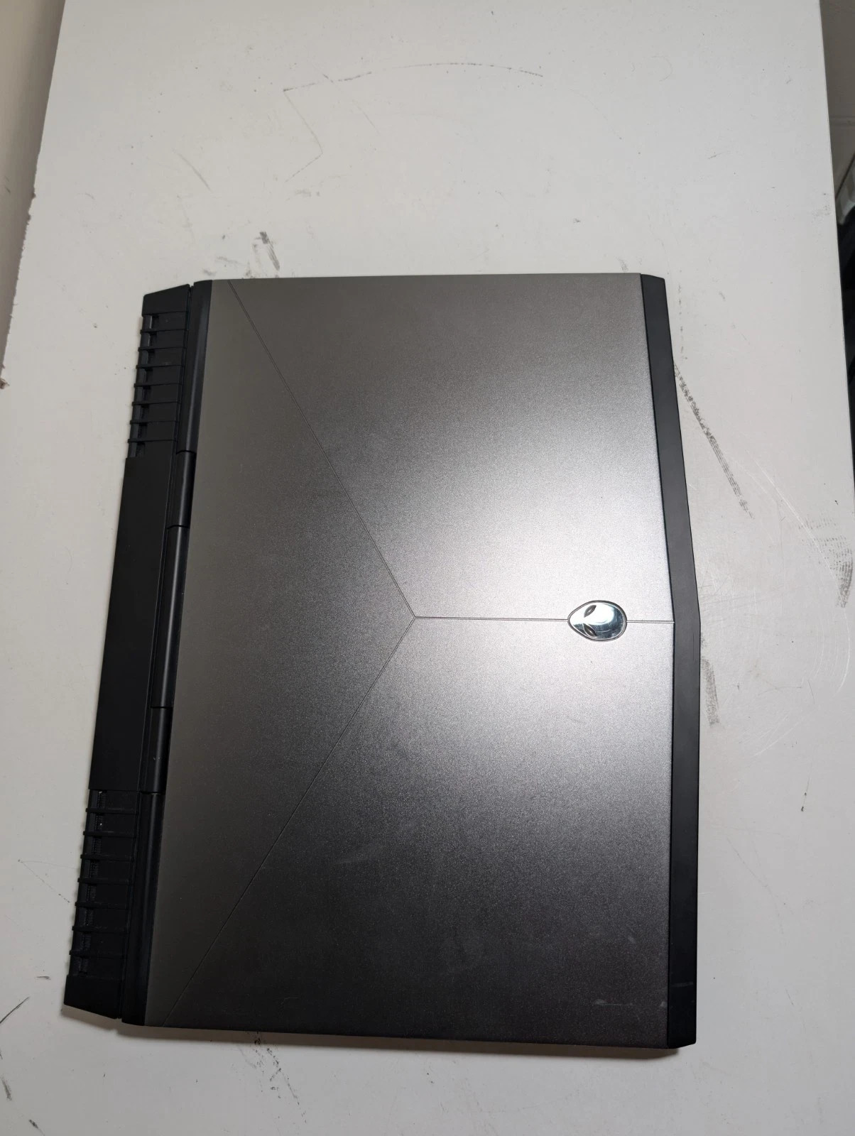 For Parts Alienware 15 R3 i5-7300HQ 2.5GHz 16GB RAM 250GB SSD Nvidia GTX 1060