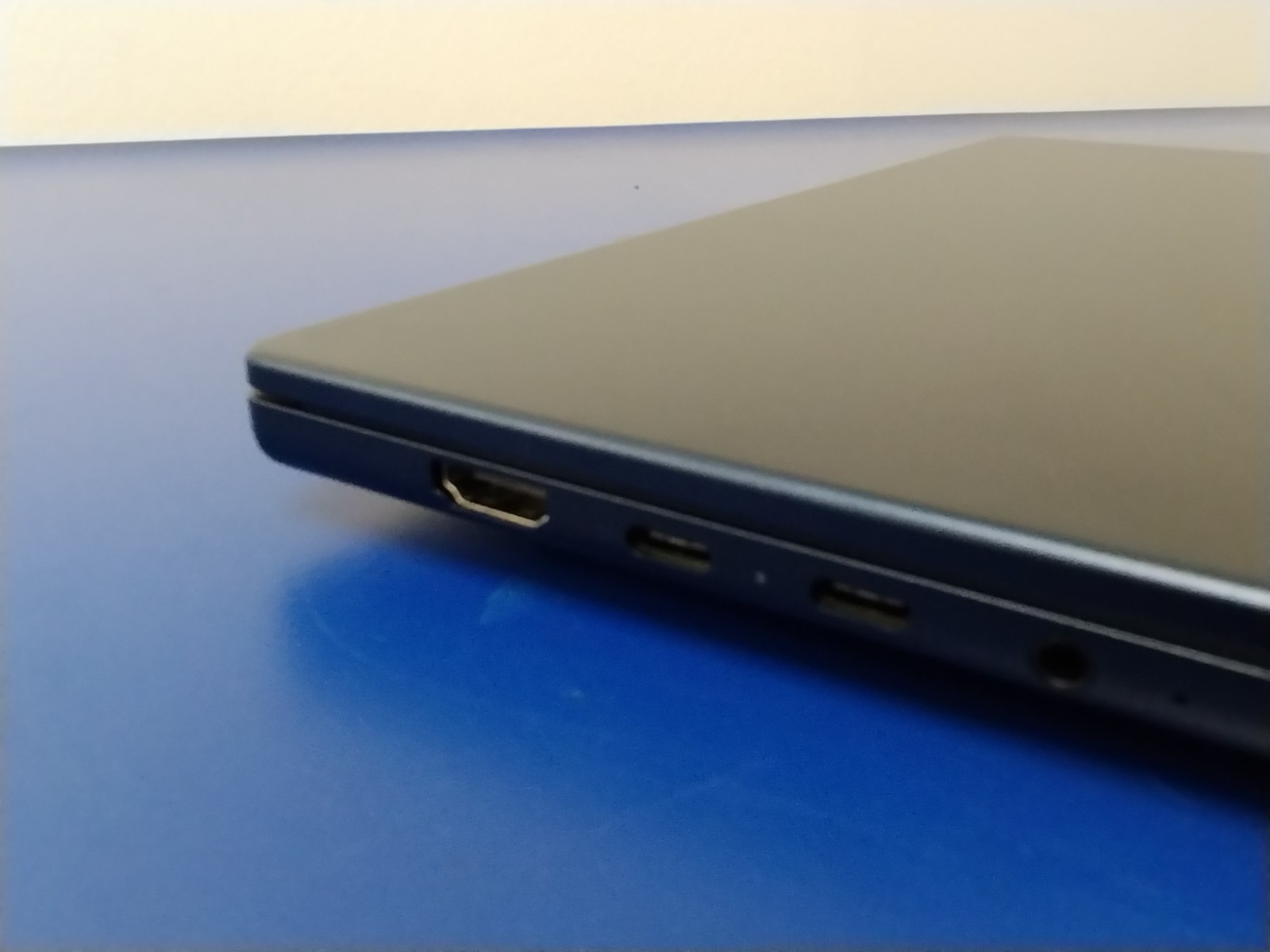 Lenovo IdeaPad Slim 5 16AKP10, AMD Ryzen AI 7 350, 2.00 GHz 16 GB RAM, 1 TB NVMe