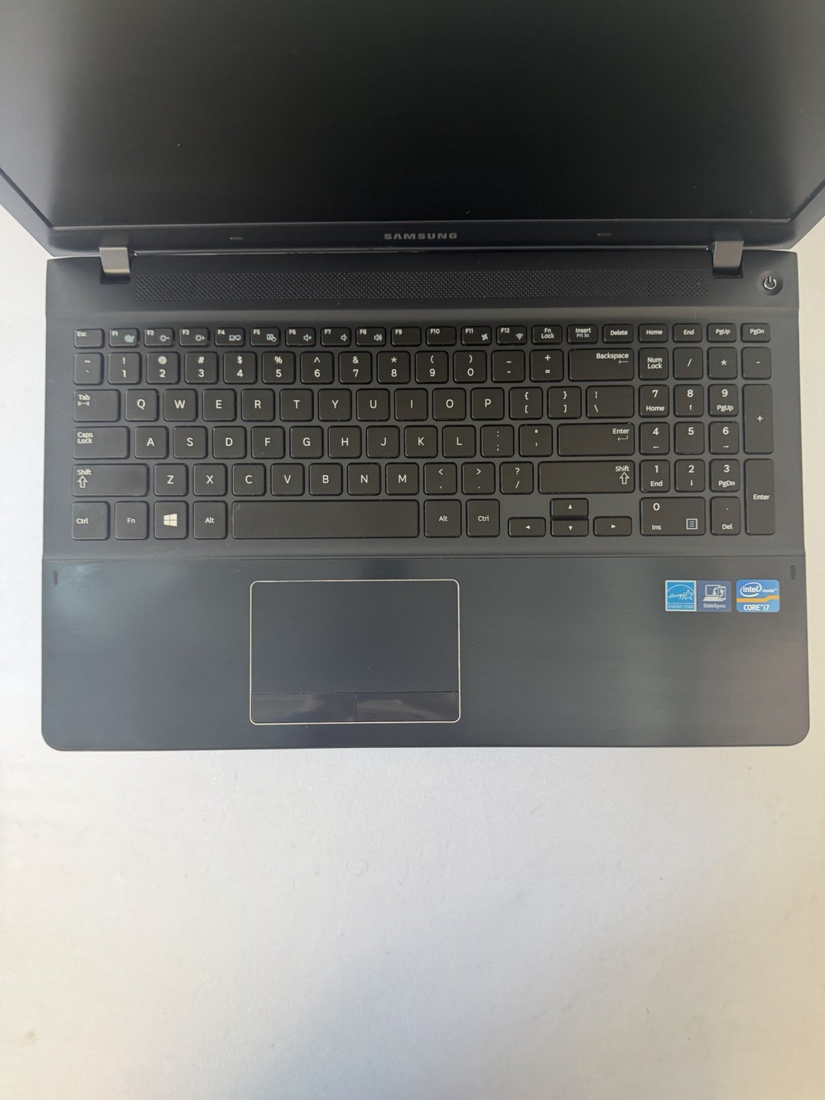 Samsung NP470RSE Laptop – Good Screen – Intel i7-3537U – RAM 8GB – Read Des