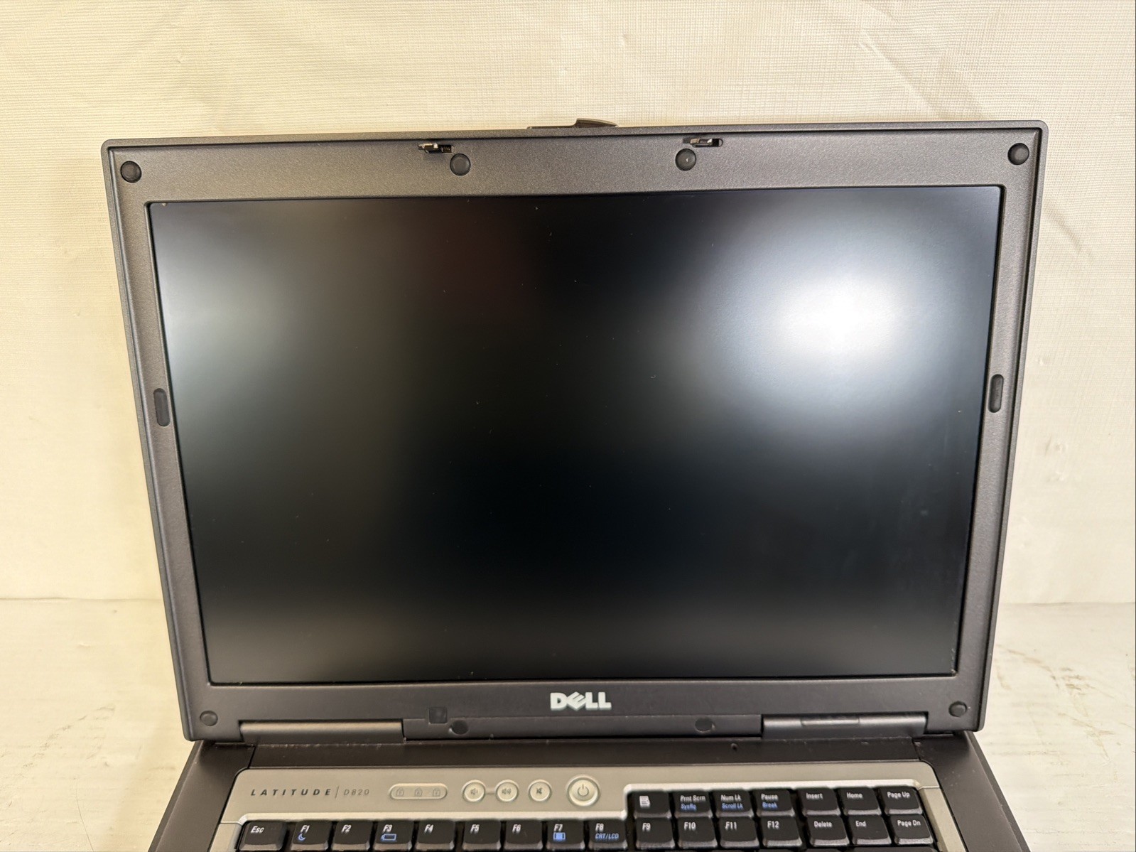 Dell Latitude D820 Core 2 Duo T7200 1.0GHz 3GB 250GB HDD Win Vista SERIAL RS-232
