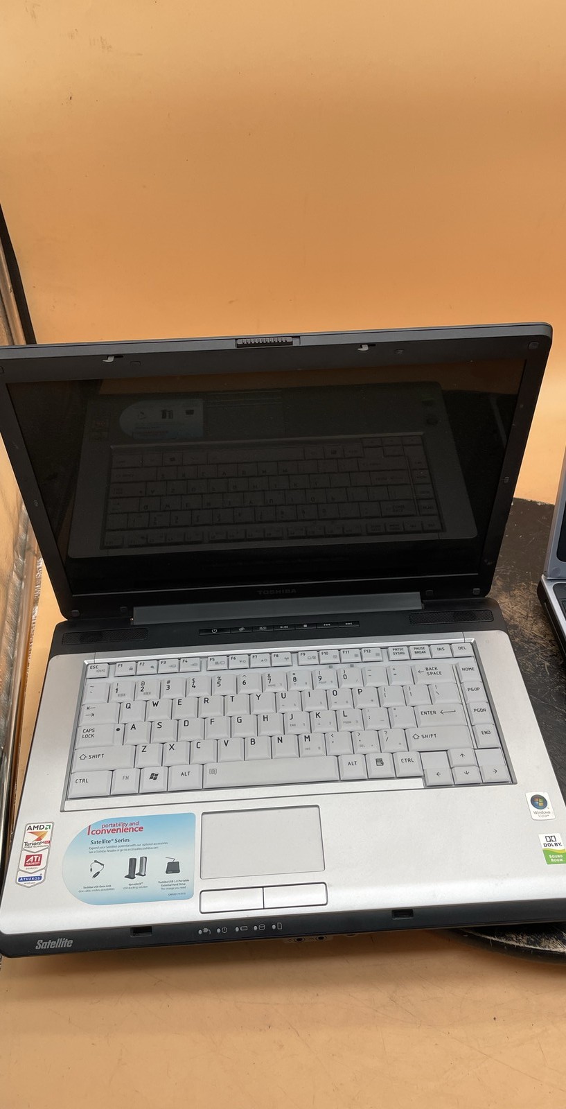 HP Pavilion ZT3000 15.4-inch & Toshiba Satellite A215-S5818 15.4-inch Laptops