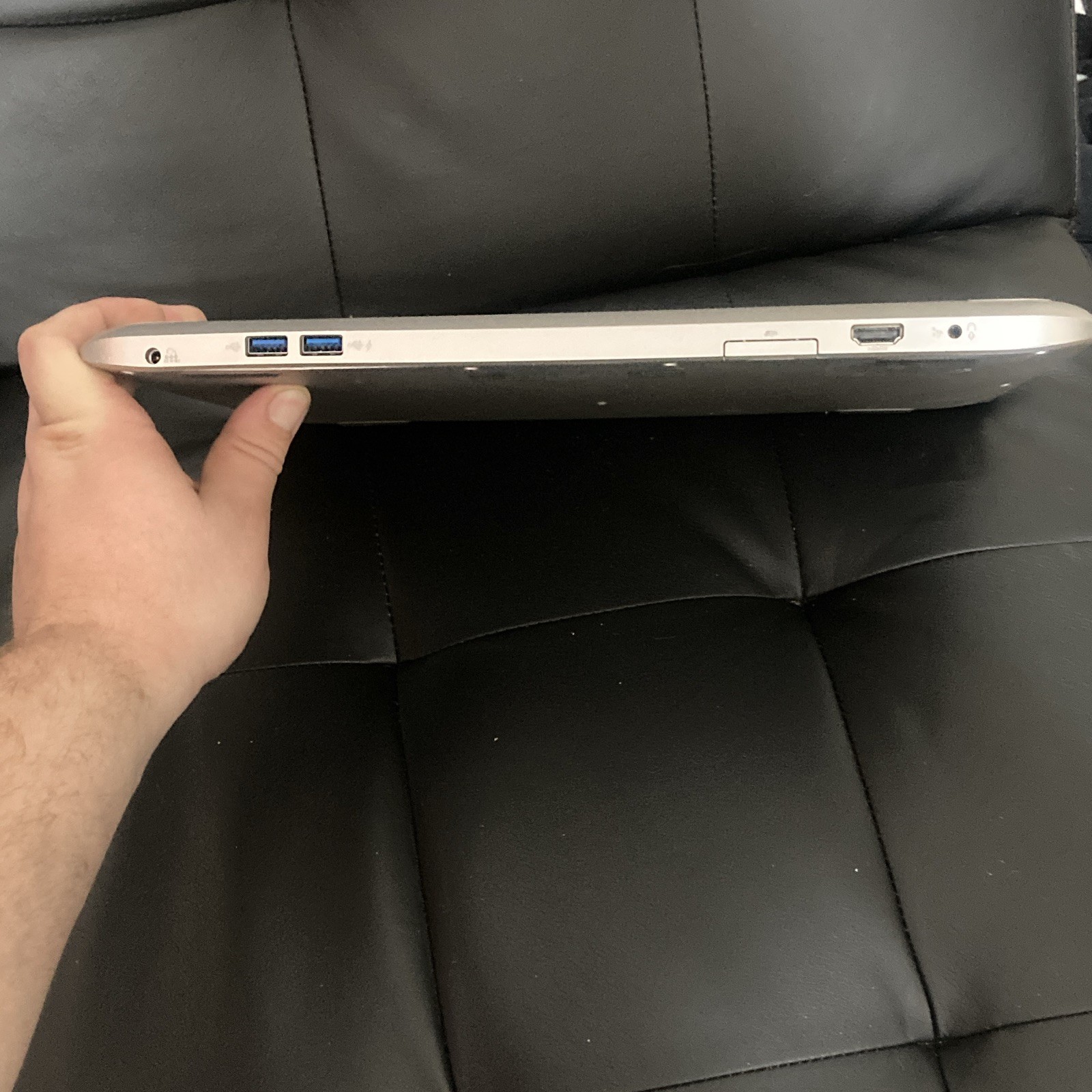 Toshiba Satellite Click 2 Pro P35W-B3220 (For Parts, no charger)