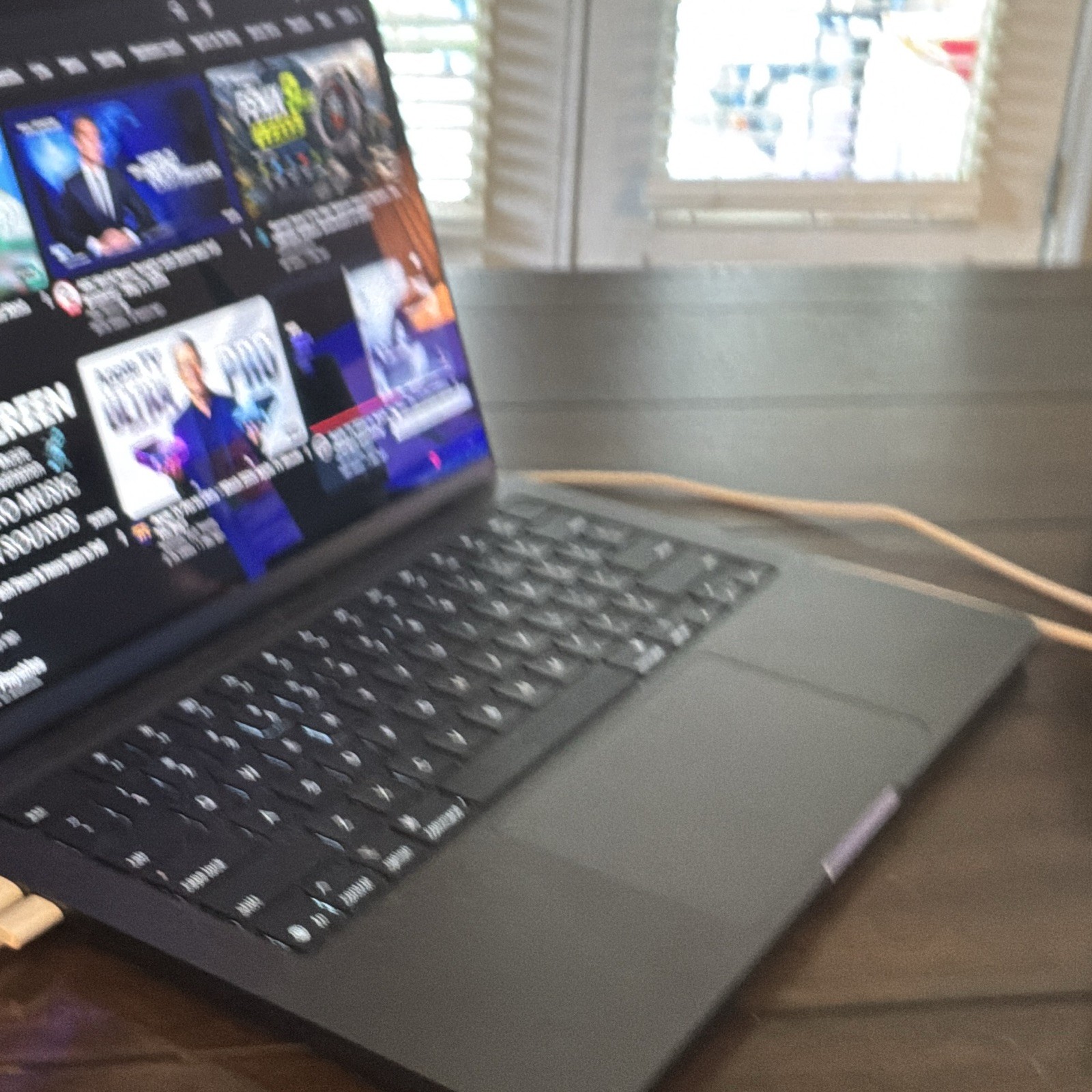 Apple MacBook Pro 14.2 m-5 WiFi black