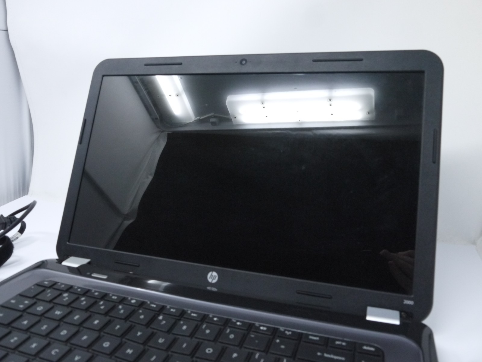 HP 2000 15.6” Laptop – AMD E-300 / 4GB Ram / 160GB HDD / Win10