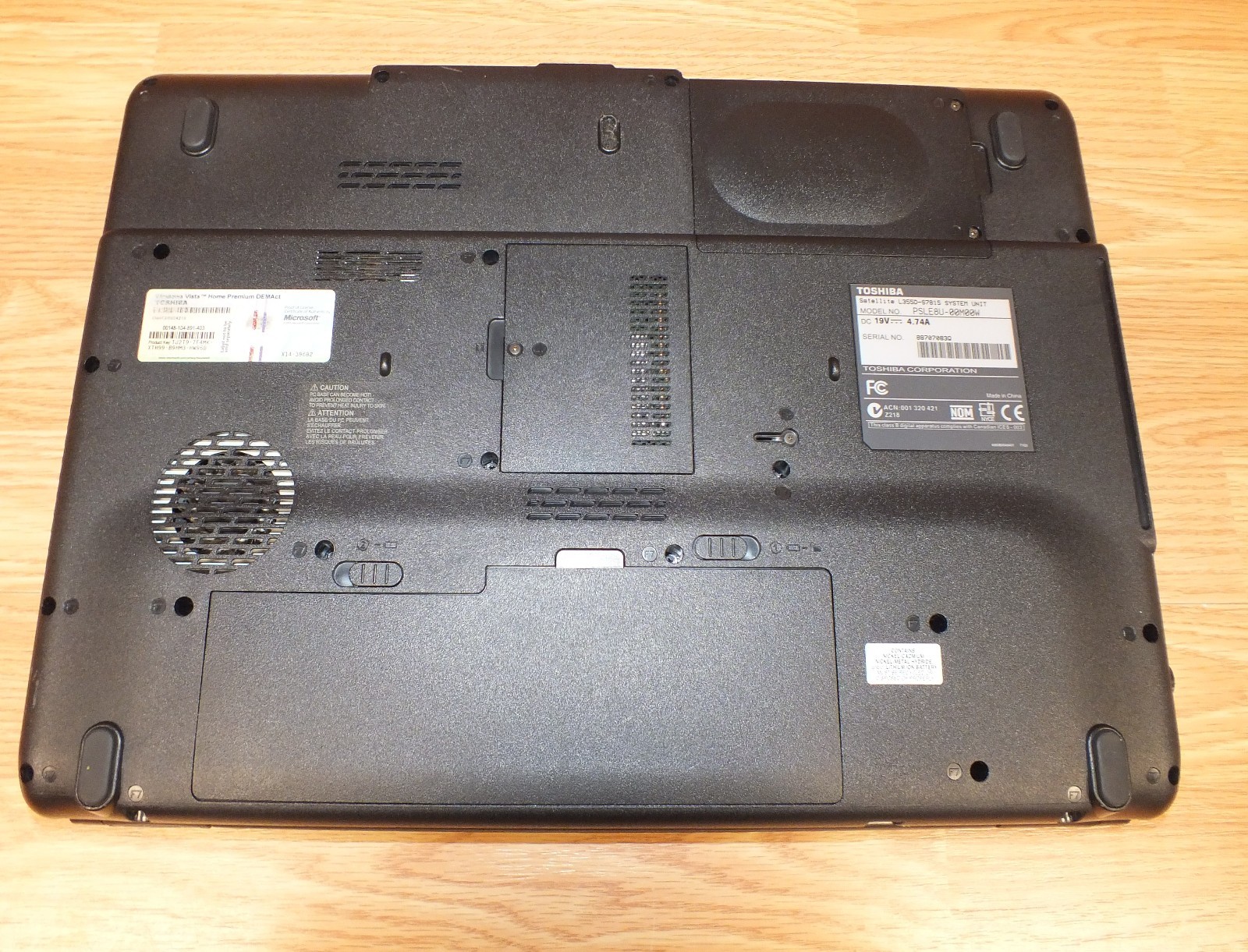 **FOR PARTS** Toshiba Satellite (PSLE8U-00M0) Navy Blue Laptop Only **READ**