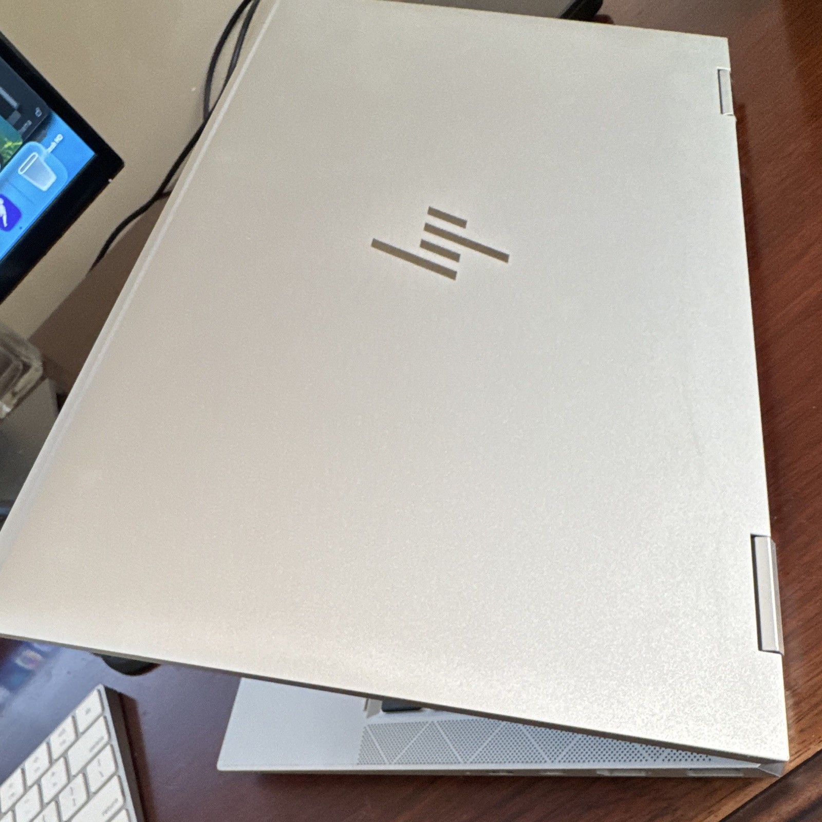 HP EliteBook x360 G8 14in FHD Intel i5 16GB RAM 256GB SSD Windows 11 pro Silver