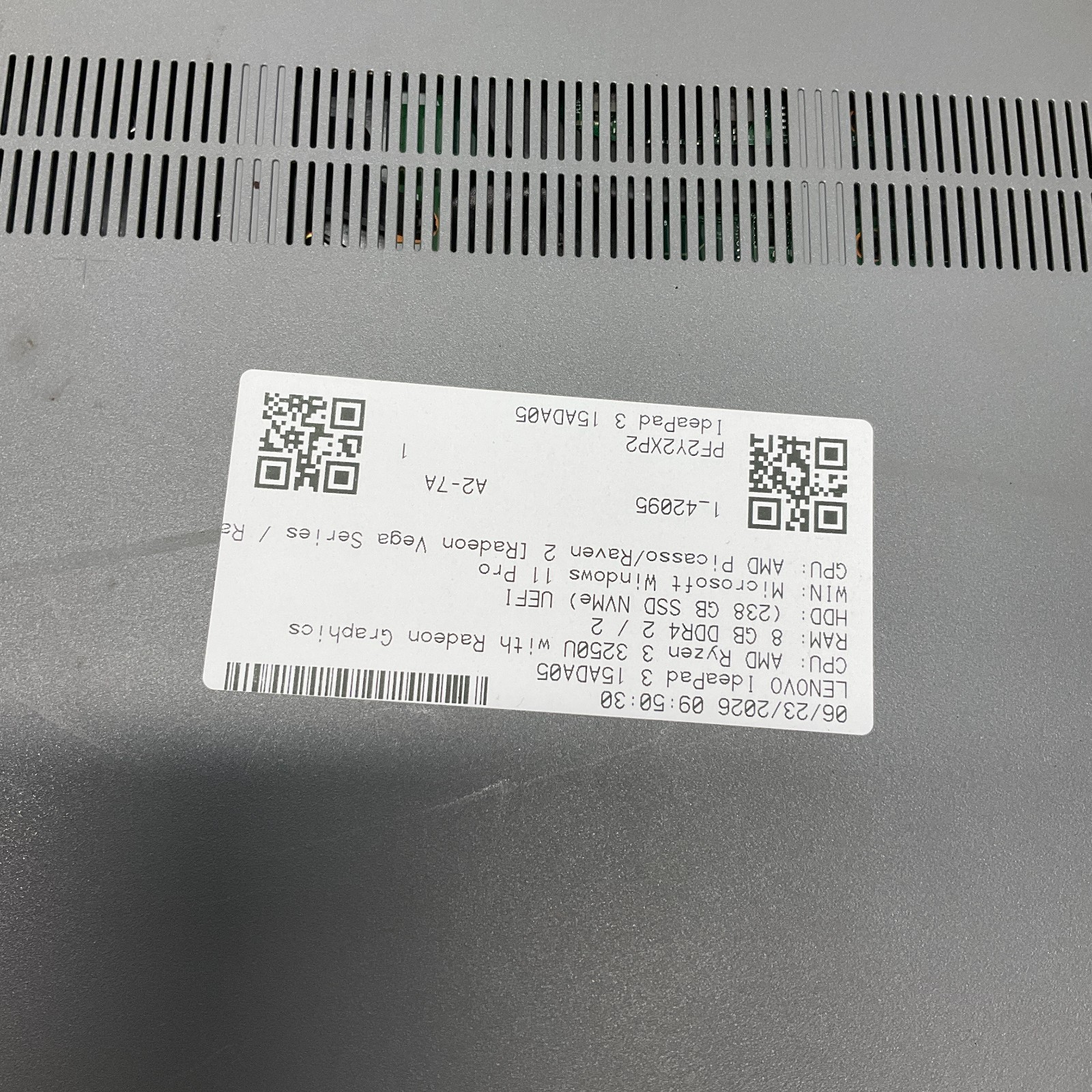 Lenovo IdeaPad 3 15ADA05 Laptop Ryzen 3 3250U 2.60GHz 8GB 256GB SSD Win 11 Pro