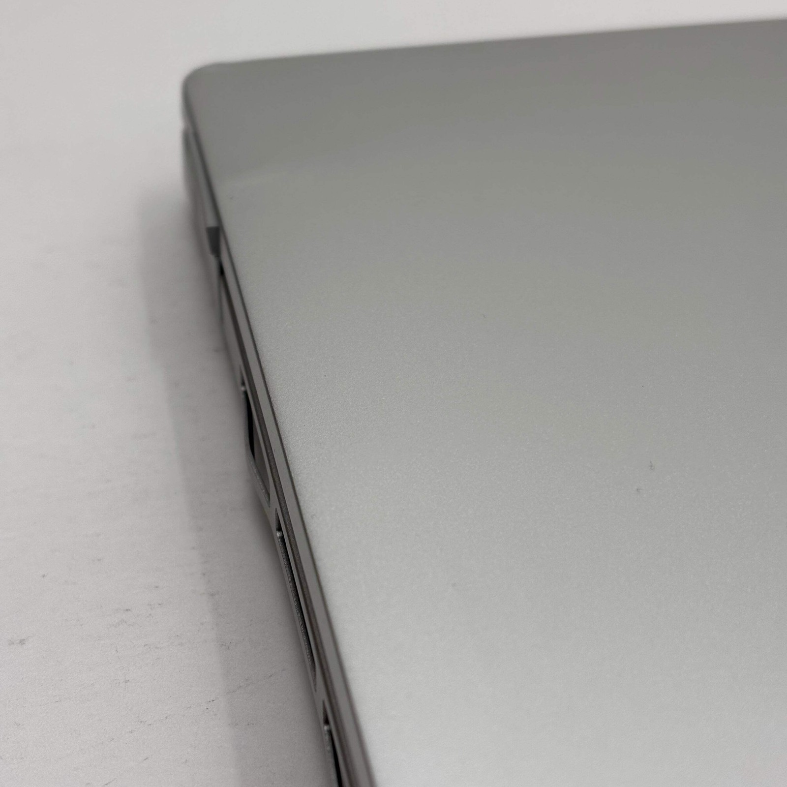Dell Pro 16 Plus PB16250 16″ Core Ultra 5 238V 2.1GHz 32GB RAM 256GB SSD