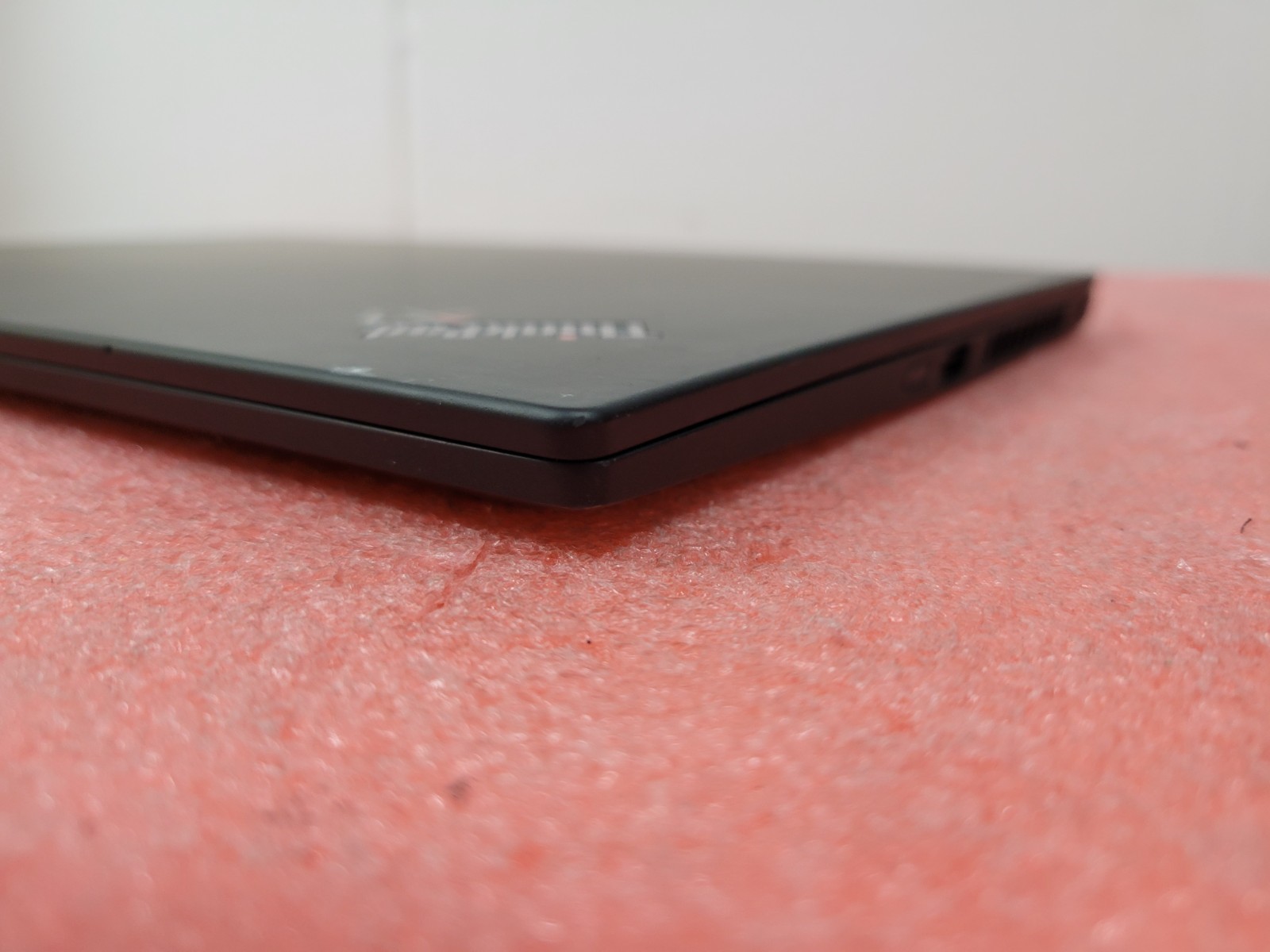 Lenovo ThinkPad X1 Carbon Gen 8 14″ i7-10510U 16GB RAM 512GB SSD | C1076