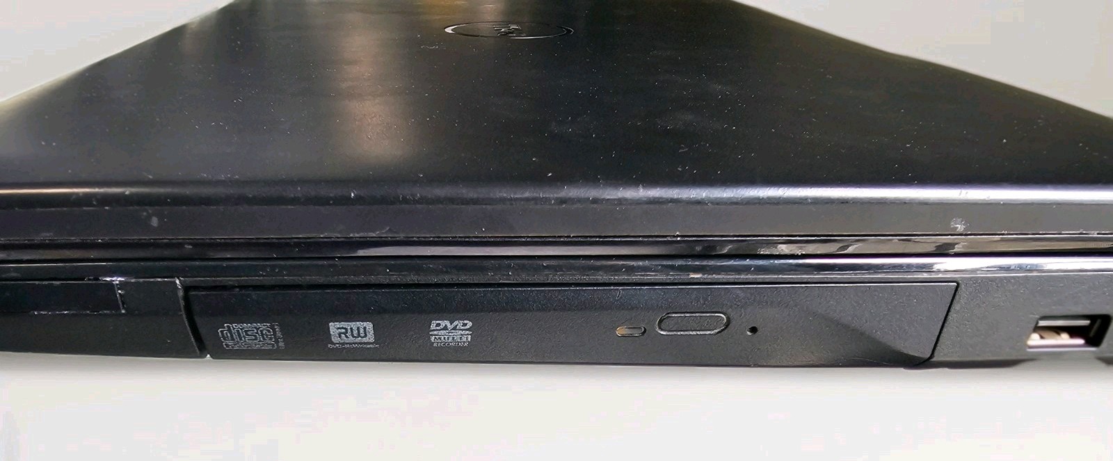 Dell Inspiron 1545 Intel Laptop Pentium Dual-Core T4400 2.2GHz 3GB RAM 160Gb HD