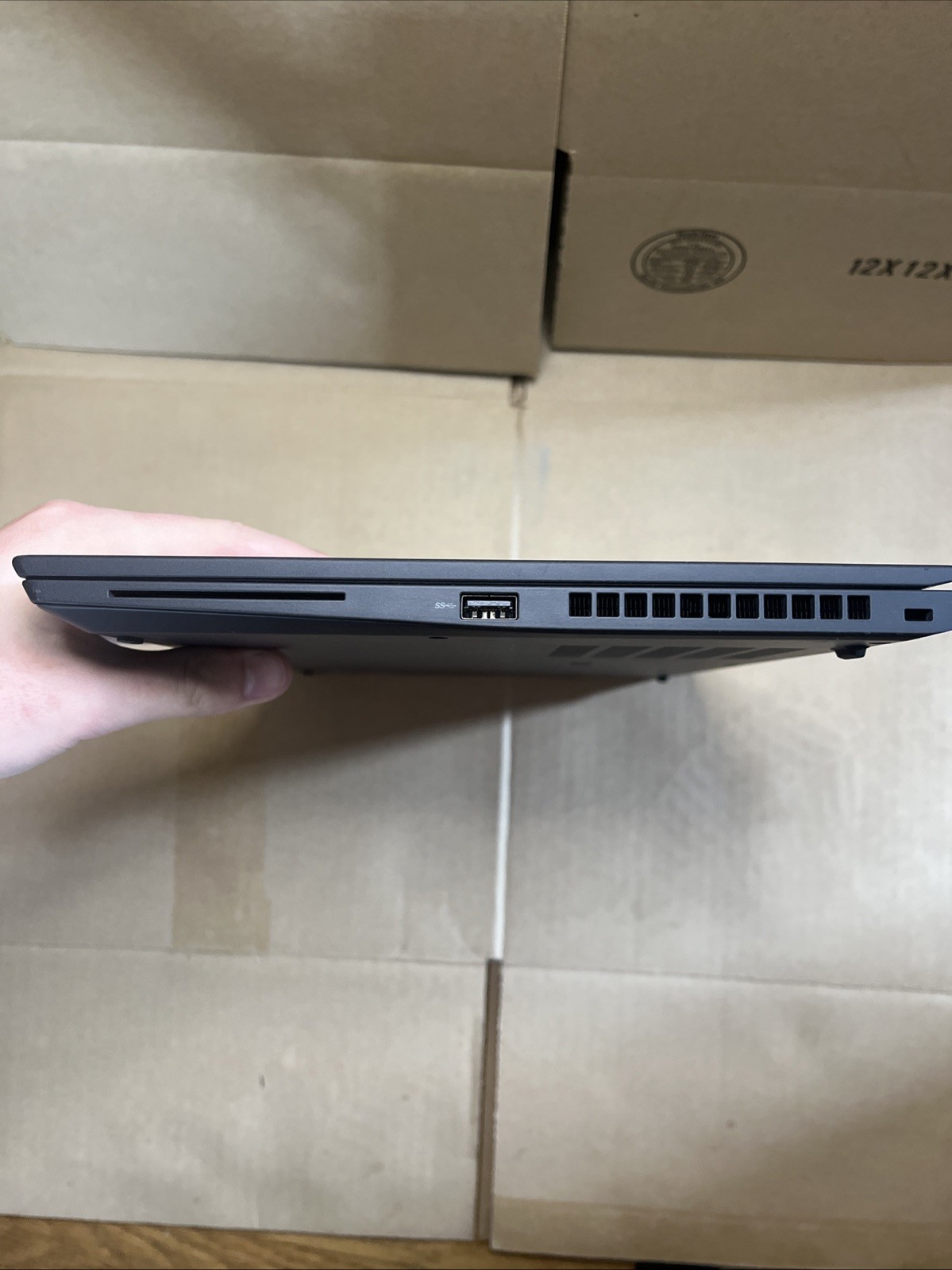 Thinkpad T14S Gen 2i – i5-1145G7 – 16GB DDR4 – 256GB NVME SSD – Linux Mint
