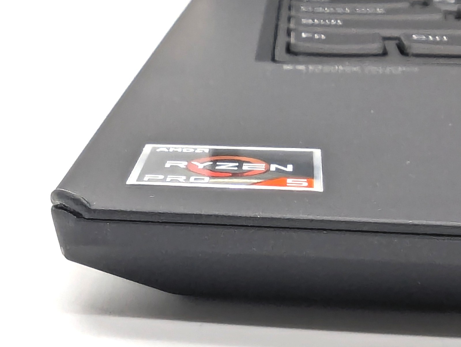 Lenovo ThinkPad T14 Gen 2a – 14″ AMD Ryzen 5 Pro 5650U 2.3GHz 8GB No OS/AC/SSD