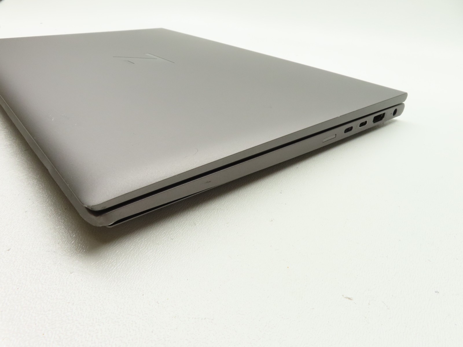 HP ZBook Firefly 14 G8 14″ Intel Core i5-1145G7 2.6GHz 16GB RAM 256GB SSD