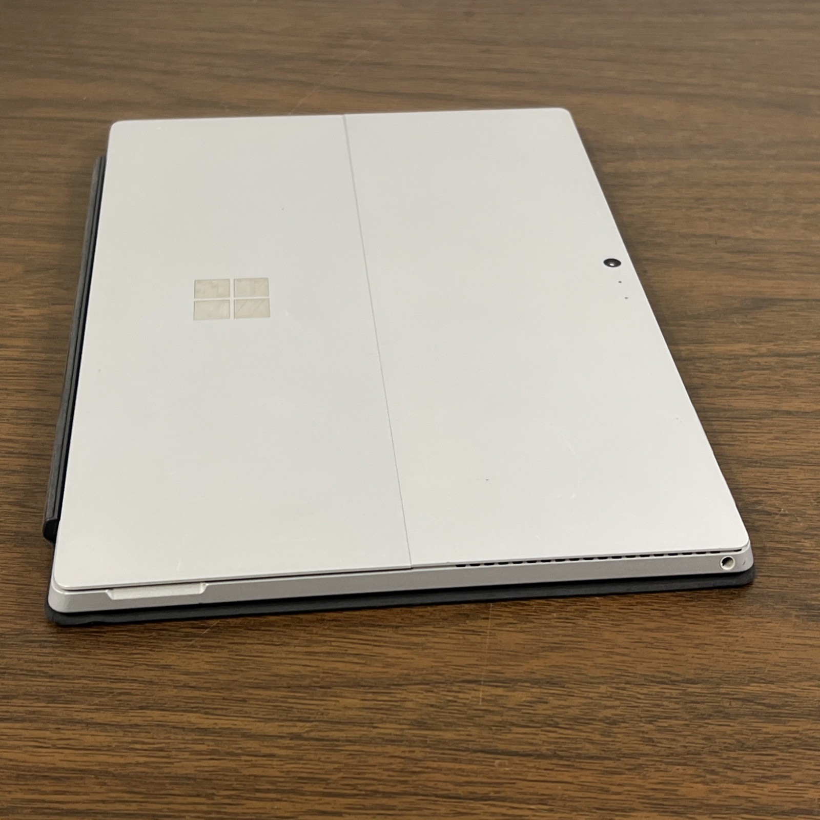 Microsoft Surface Pro 4 1724 i5-6300U 2.40GHz 8GB RAM 256GB Windows 11 Pro *READ