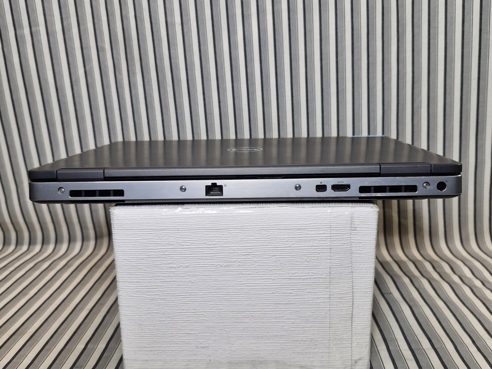 Dell Precision 7540 i9 9th Gen 15.6″ 2TB HDD No Charger Parts Repair