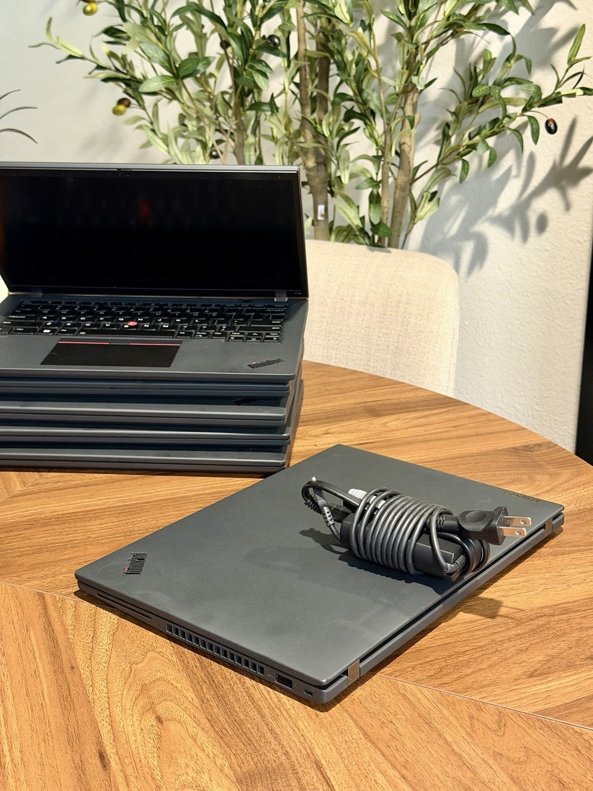 Lenovo ThinkPad T14 Gen 3 FHD+ TOUCH 2.7 GHz Ryzen 7 PRO 6850U 16GB 512GB SSD