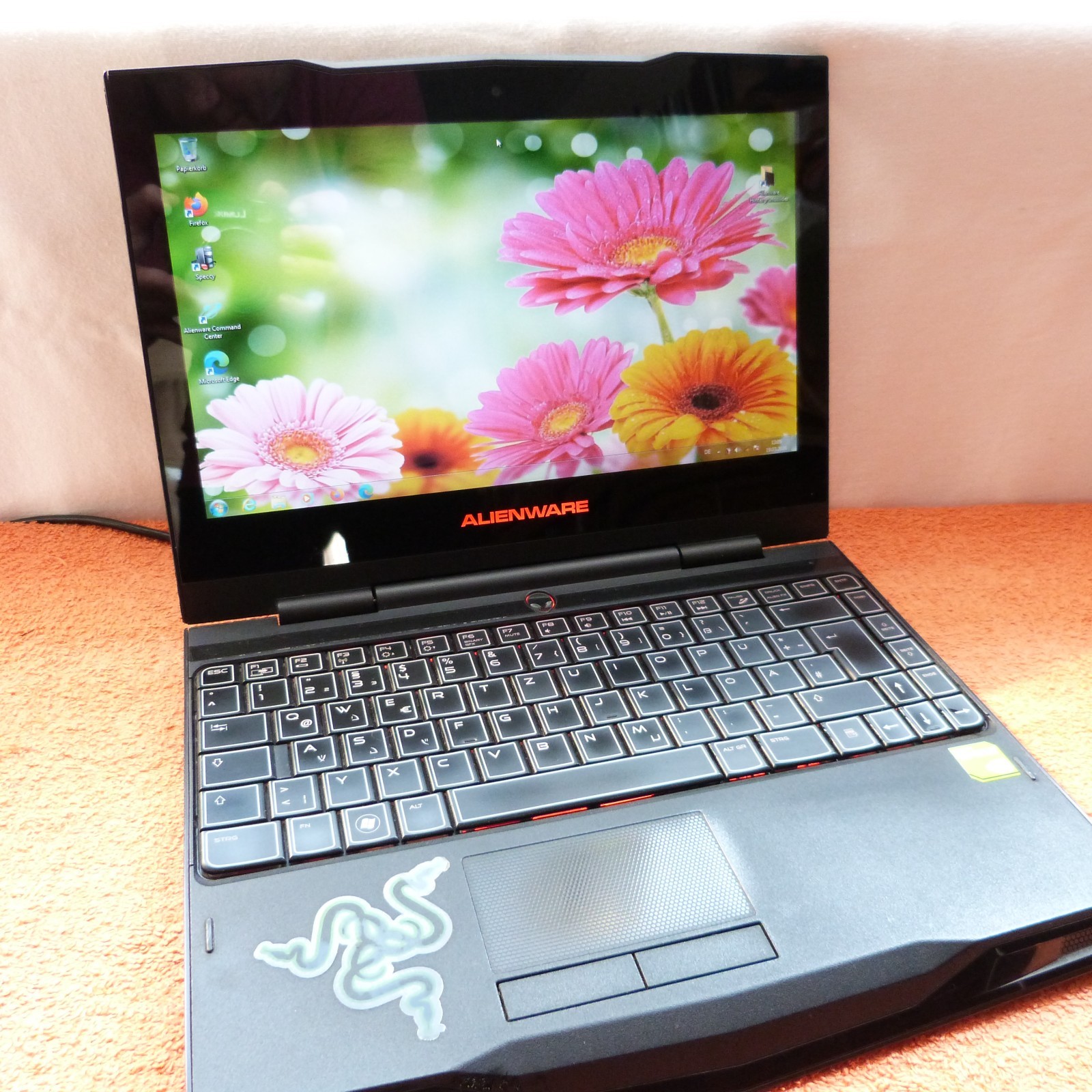 Alienware M11x R1 11″ Premium SUB Netbook l 500GB Windows 7 l 4GB RAM HDMI