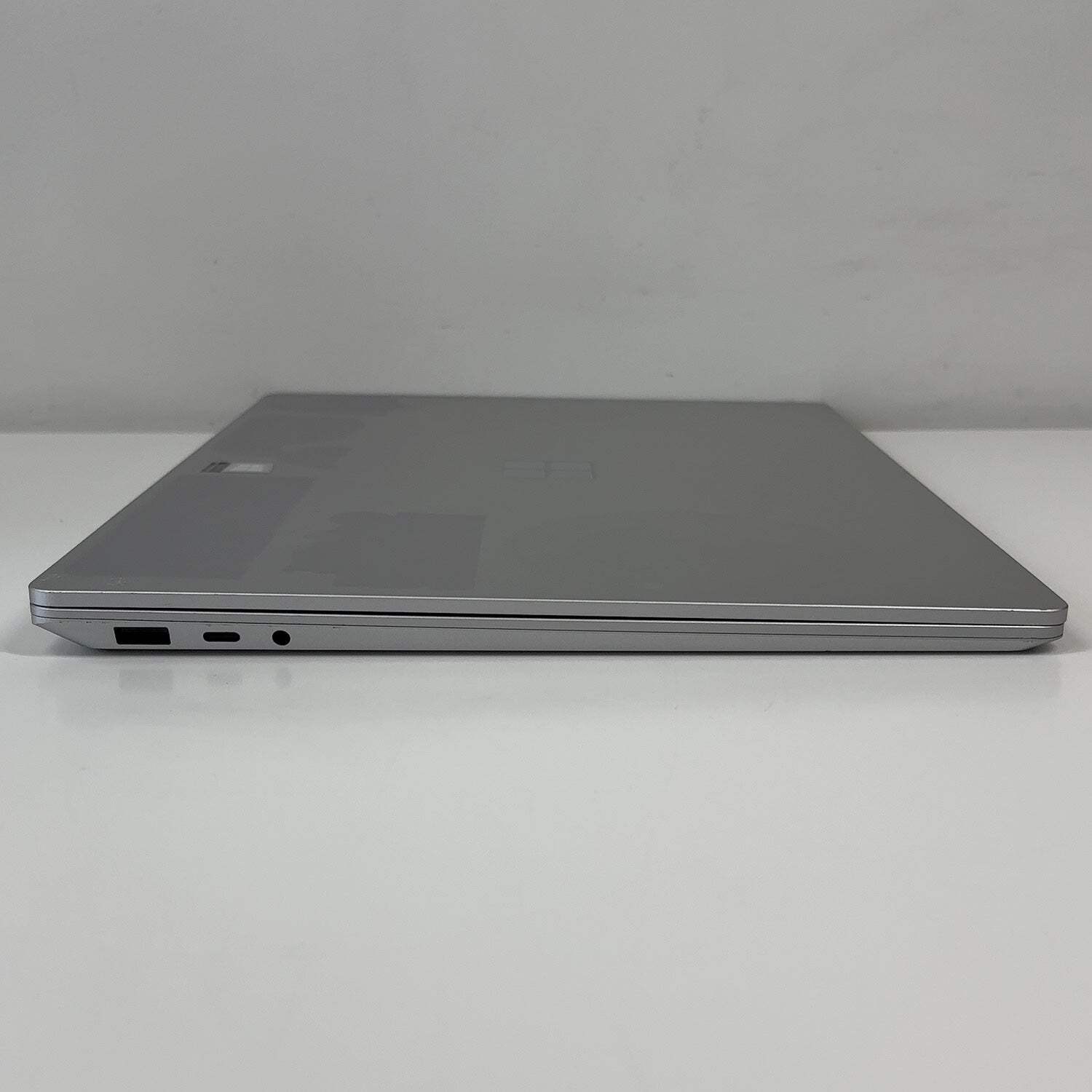 Broken Microsoft Surface Laptop 3 1873 15″ Ryzen 5 Surface Edition 2.1GHz 128GB