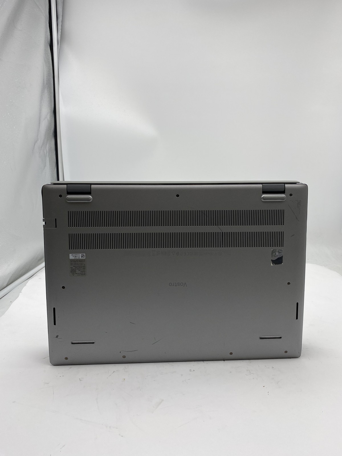Dell Vostro 5620 Laptop Intel Core i7 1260P 2.1GHz 16GB RAM 256GB SSD W11P