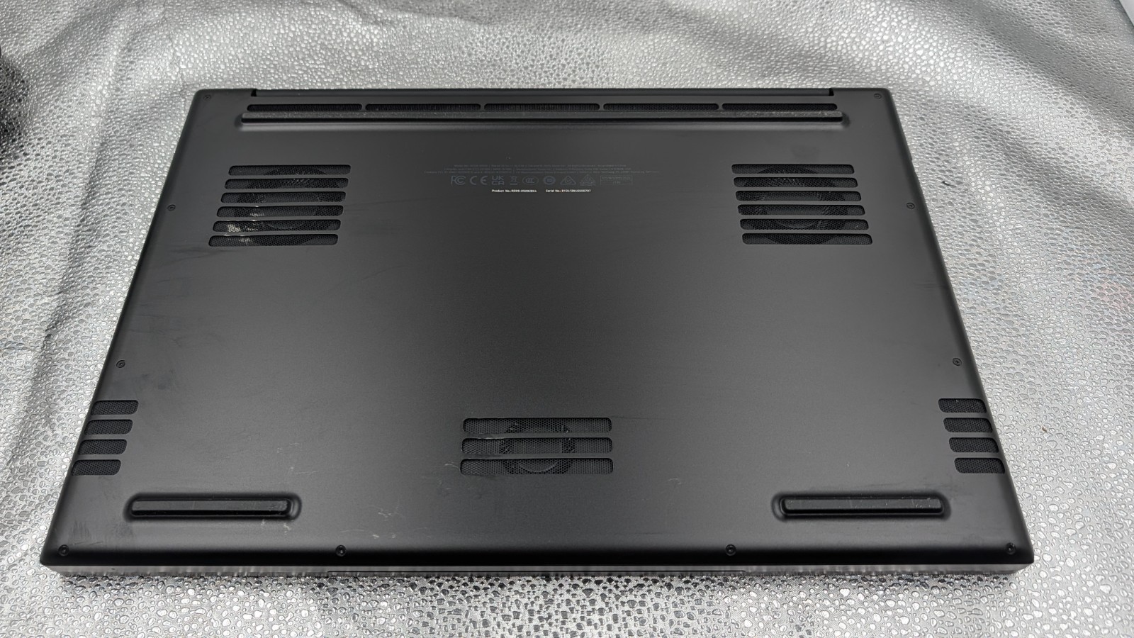 Razer Blade 18 300Hz Mini-LED i9-14900HX RTX 4090 32GB 2TB Gaming Laptop