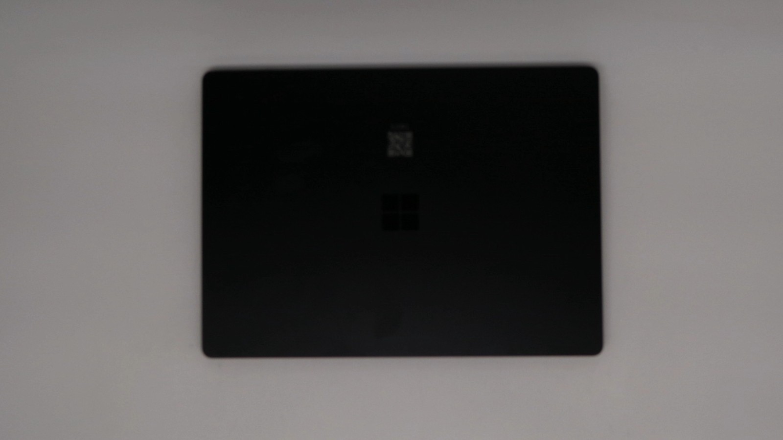 Microsoft Surface Laptop 3 14″ i7-1065g7 16GB 512GB – Fair READ DESC