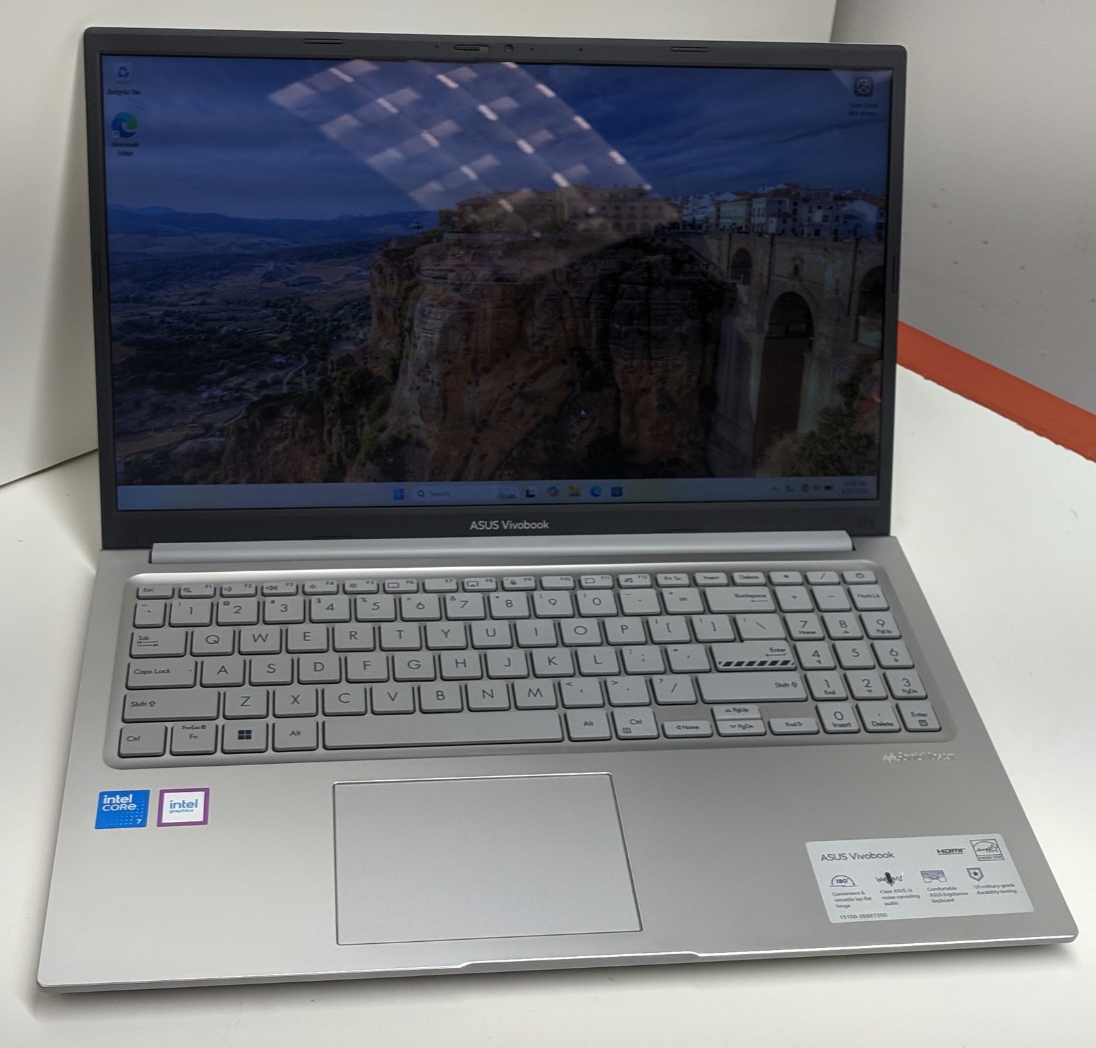 Asus VivoBook F1504V Laptop, 15.6in Core 7-150U, 16GB, 512GB