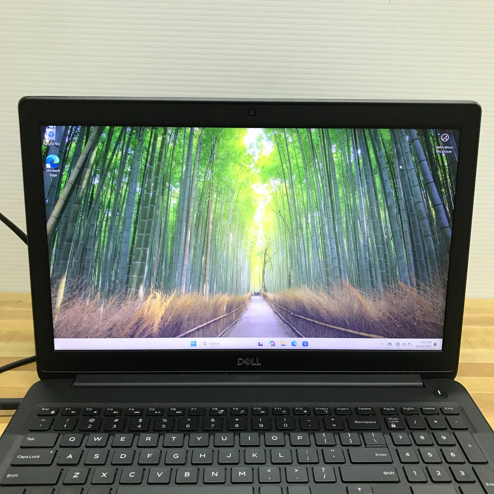 Dell Latitude 3500 15.6″ i5-8365U 1.6GHz 8GB RAM 256GB M.2 SSD (Windows 11 Pro)