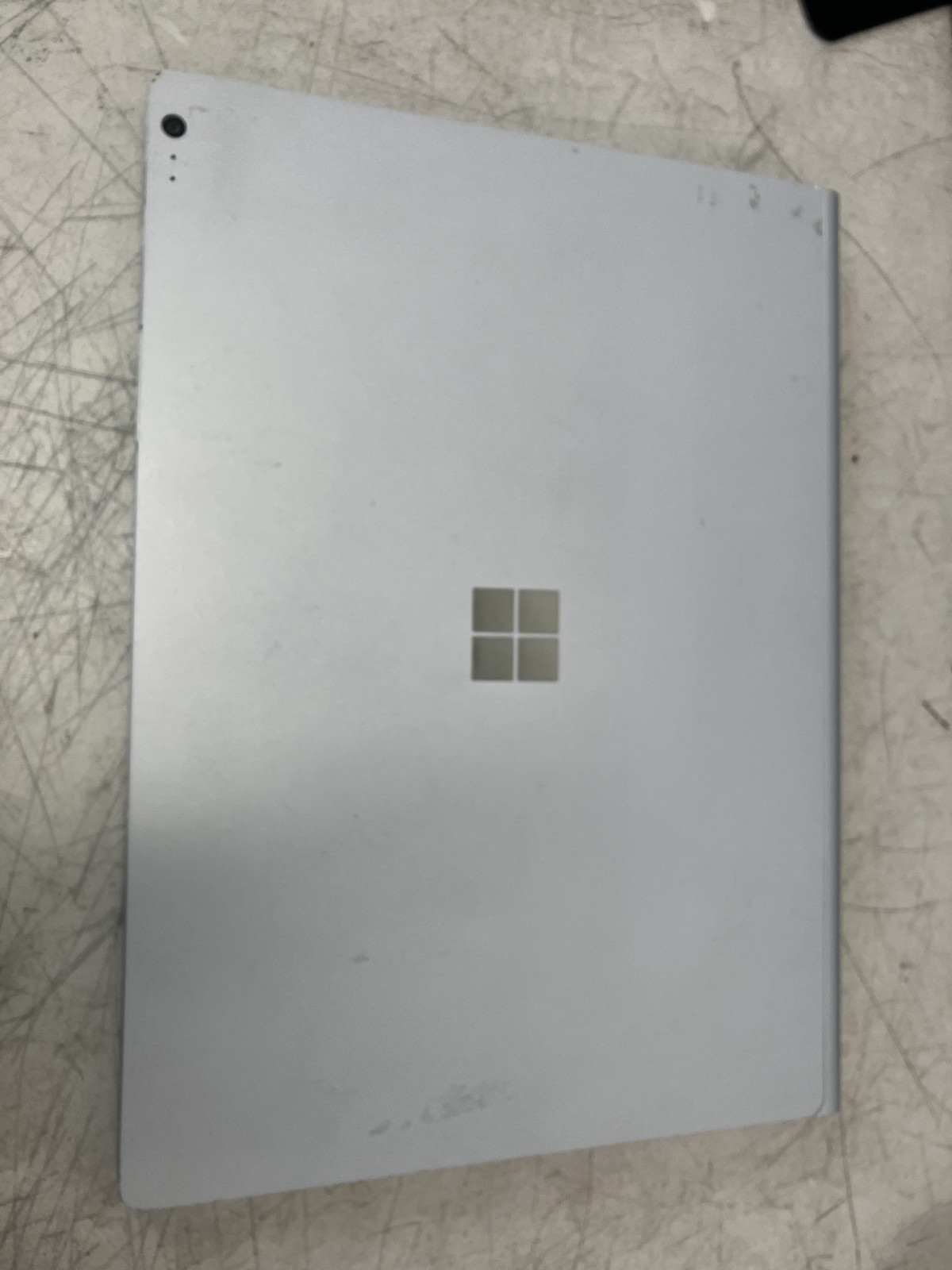 Microsoft Surface Book 2 13″ FOR PARTS AS-IS