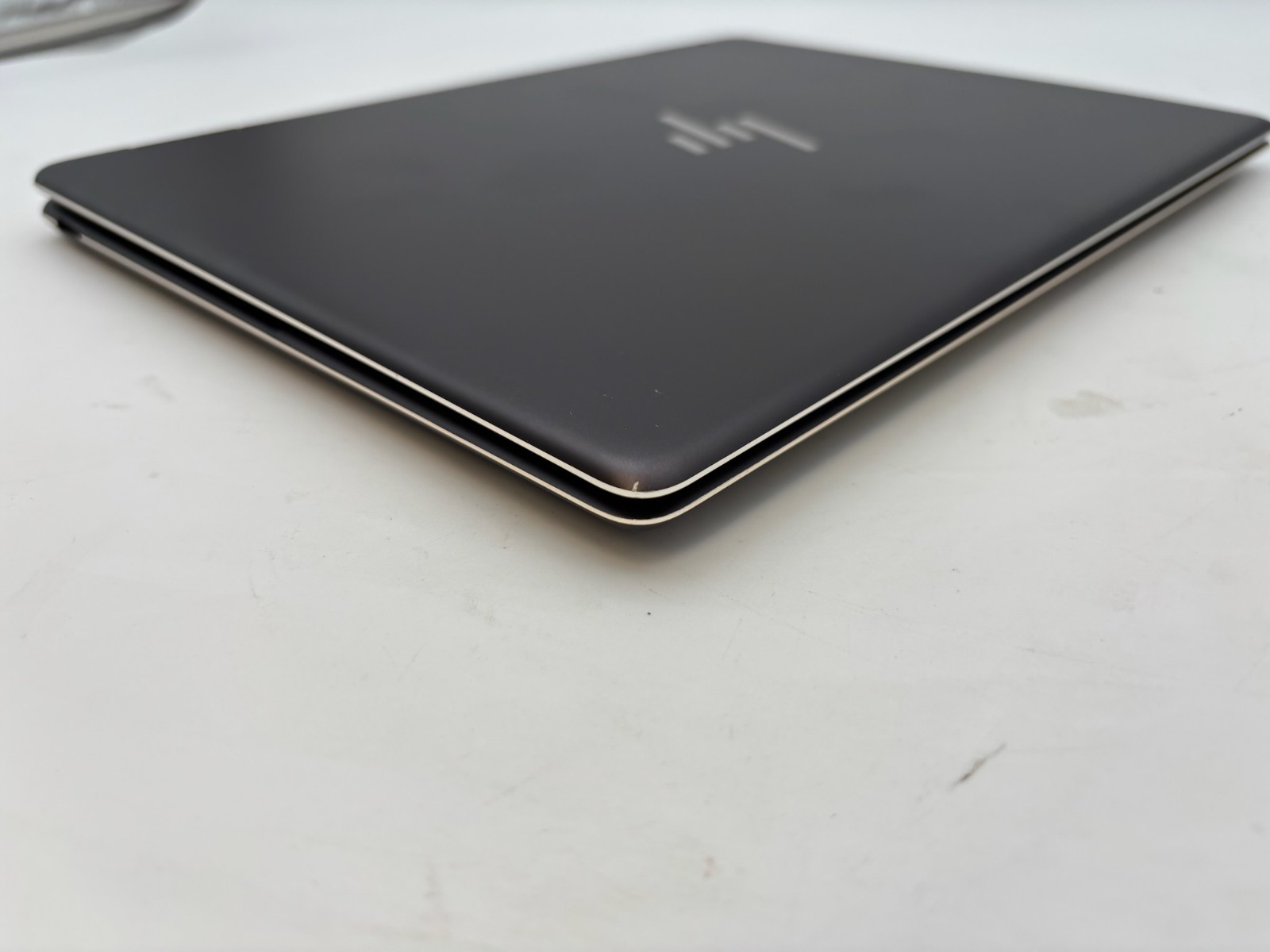 HP Spectre x360 2-in-1 14-ef2013dx 13.5″ 512 GB SSD 16 GB RAM i7-1355U